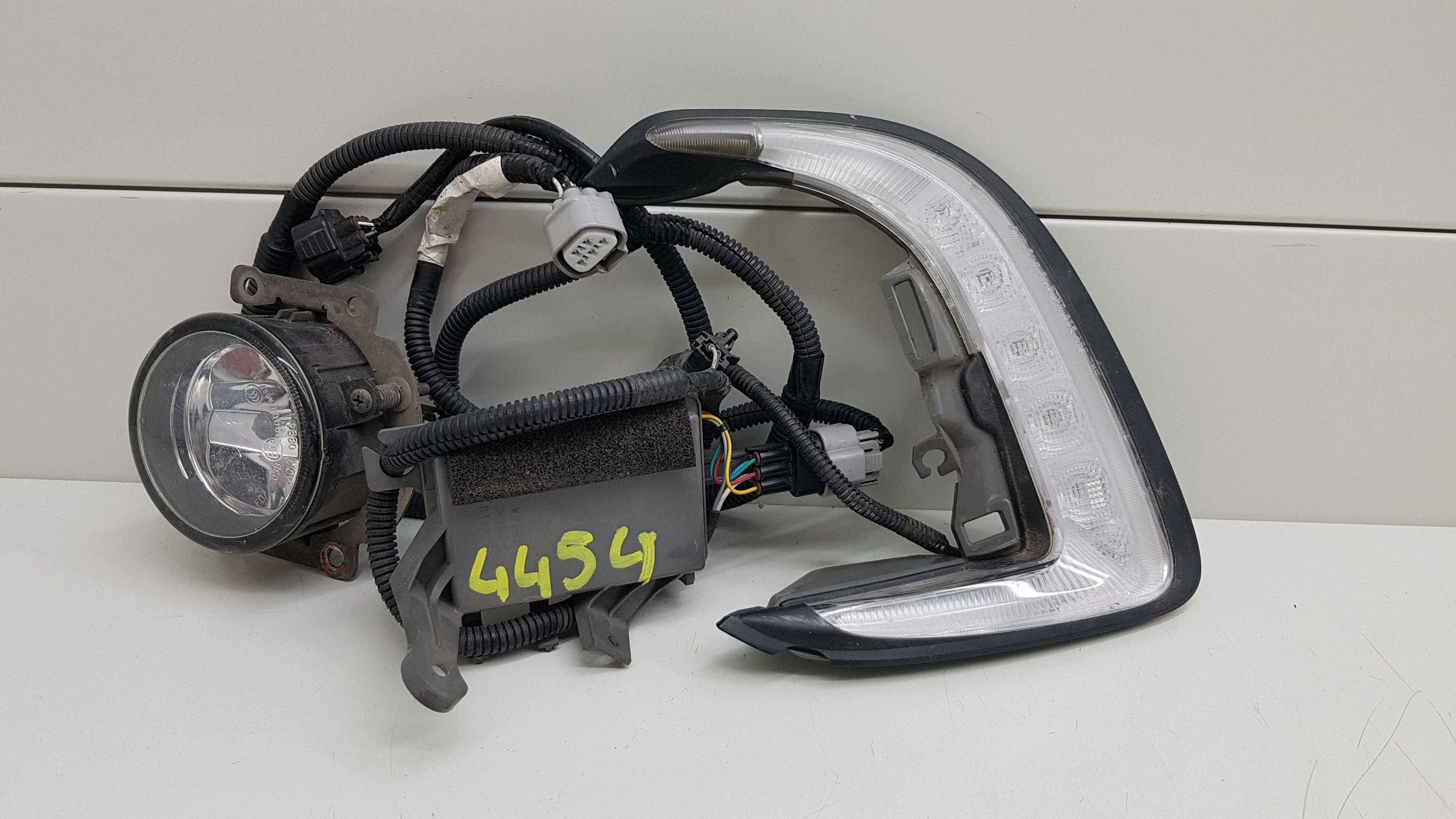 MITSUBISHI ASX 2013 - HALOHEN LED DRL right W2356