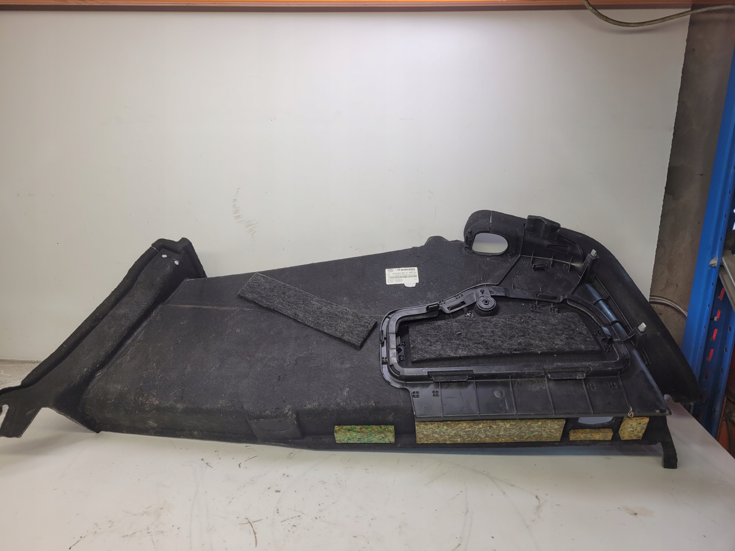 boot upholstery left AUDI A6 C7 sedan 4G5863887D 36R