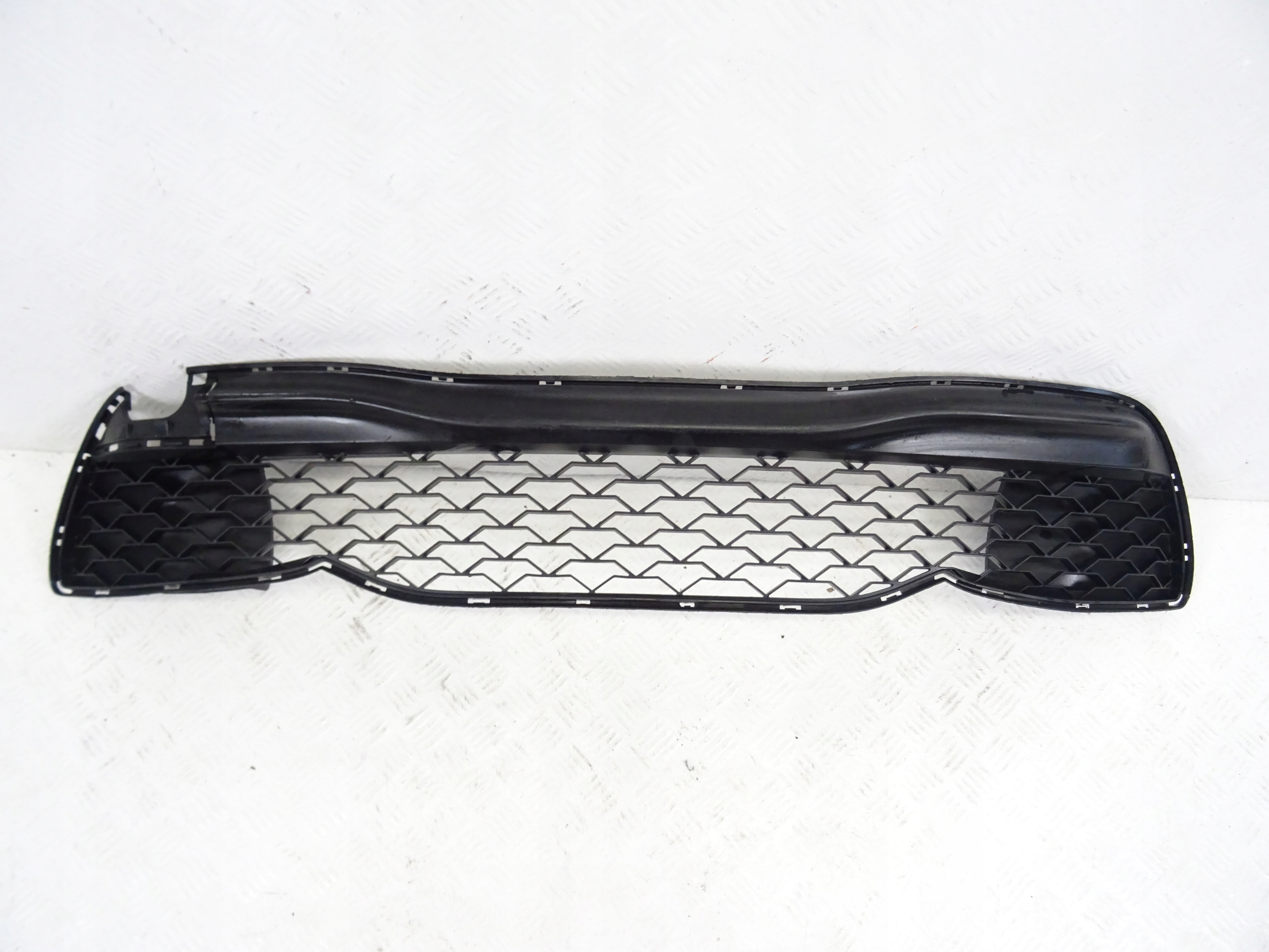 TOYOTA GT86 LIFT central grid of a bumper front front