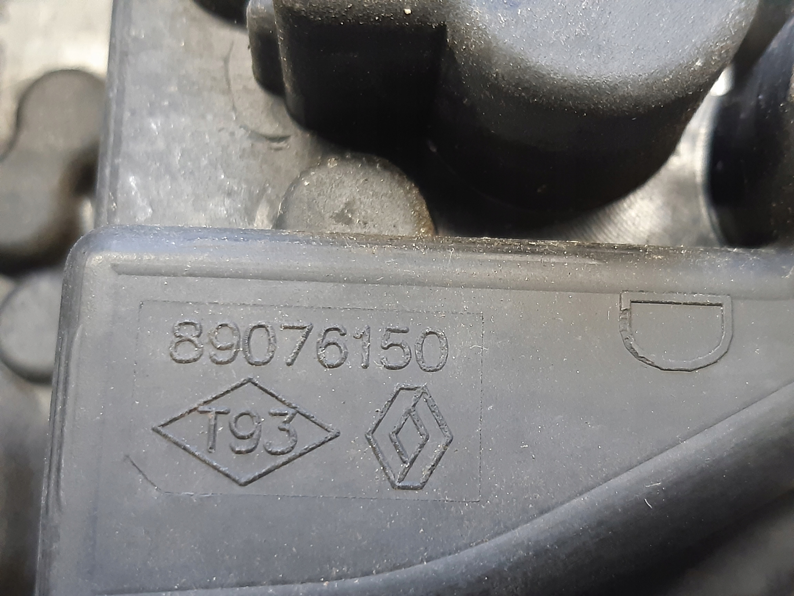 light housing right rear part nuts 89076150 Renault Megane III