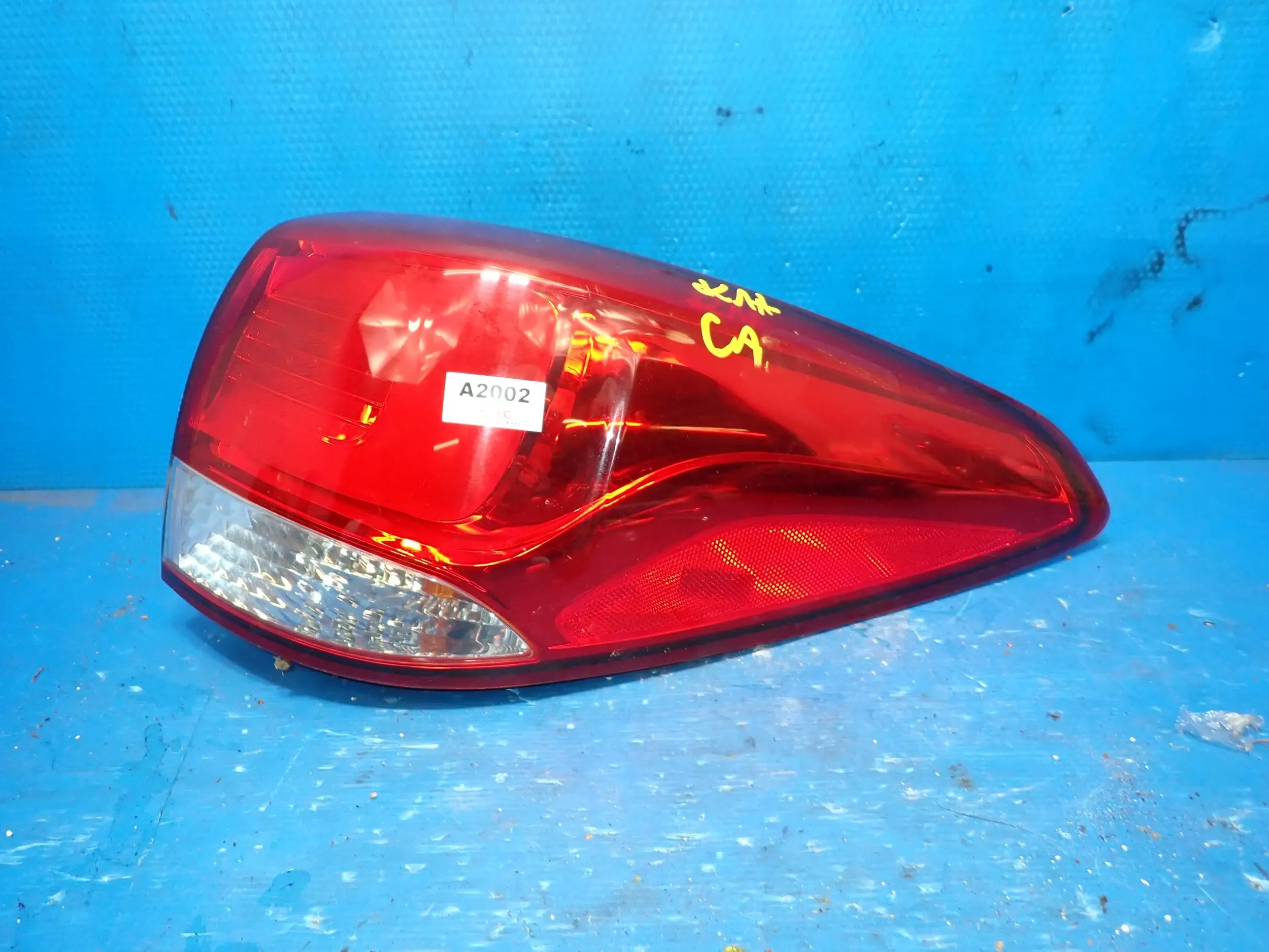 фонарь правый kia CARENS IV