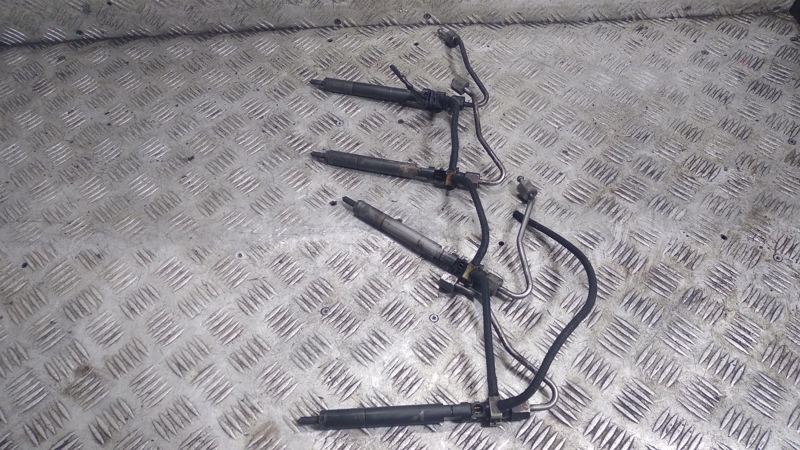 Einspritzdüse Einspritzdüse KOMPLET MERCEDES-BENZ E-KLASA W211 A6460700987