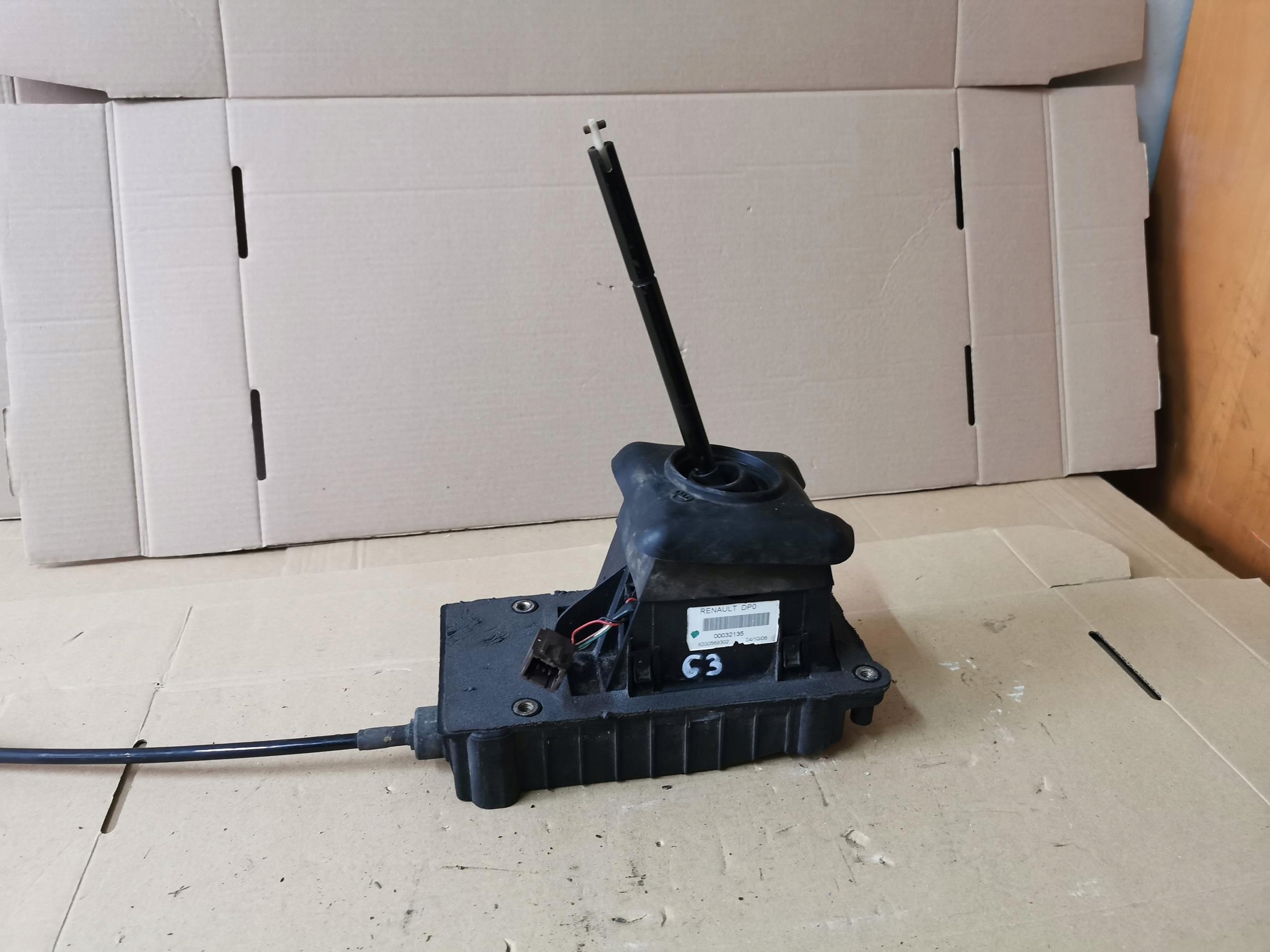 LEWAREK LINKI ZMIANY BIEGÓW RENAULT MEGANE II 1.6 Rodzaj skrzyni Automatyczna