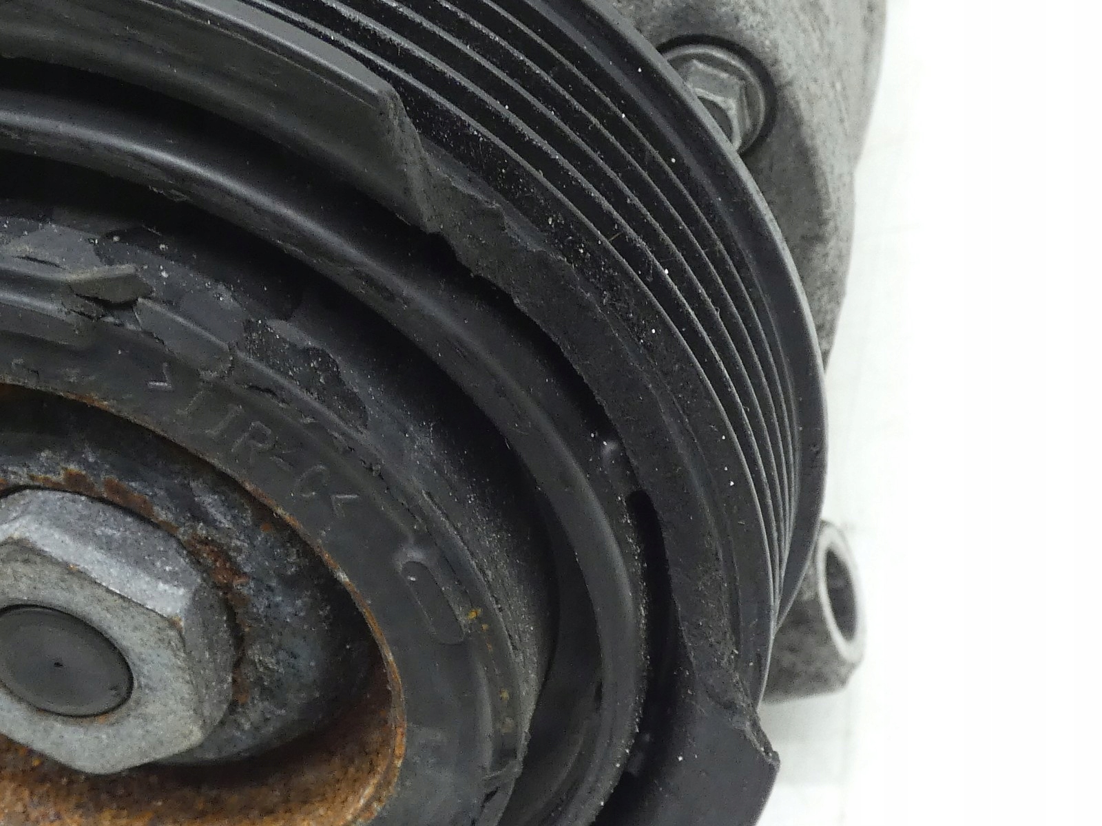compressor compressor; of the air conditioning AUDI A4 B9 2.0 TDI 4M0820803
