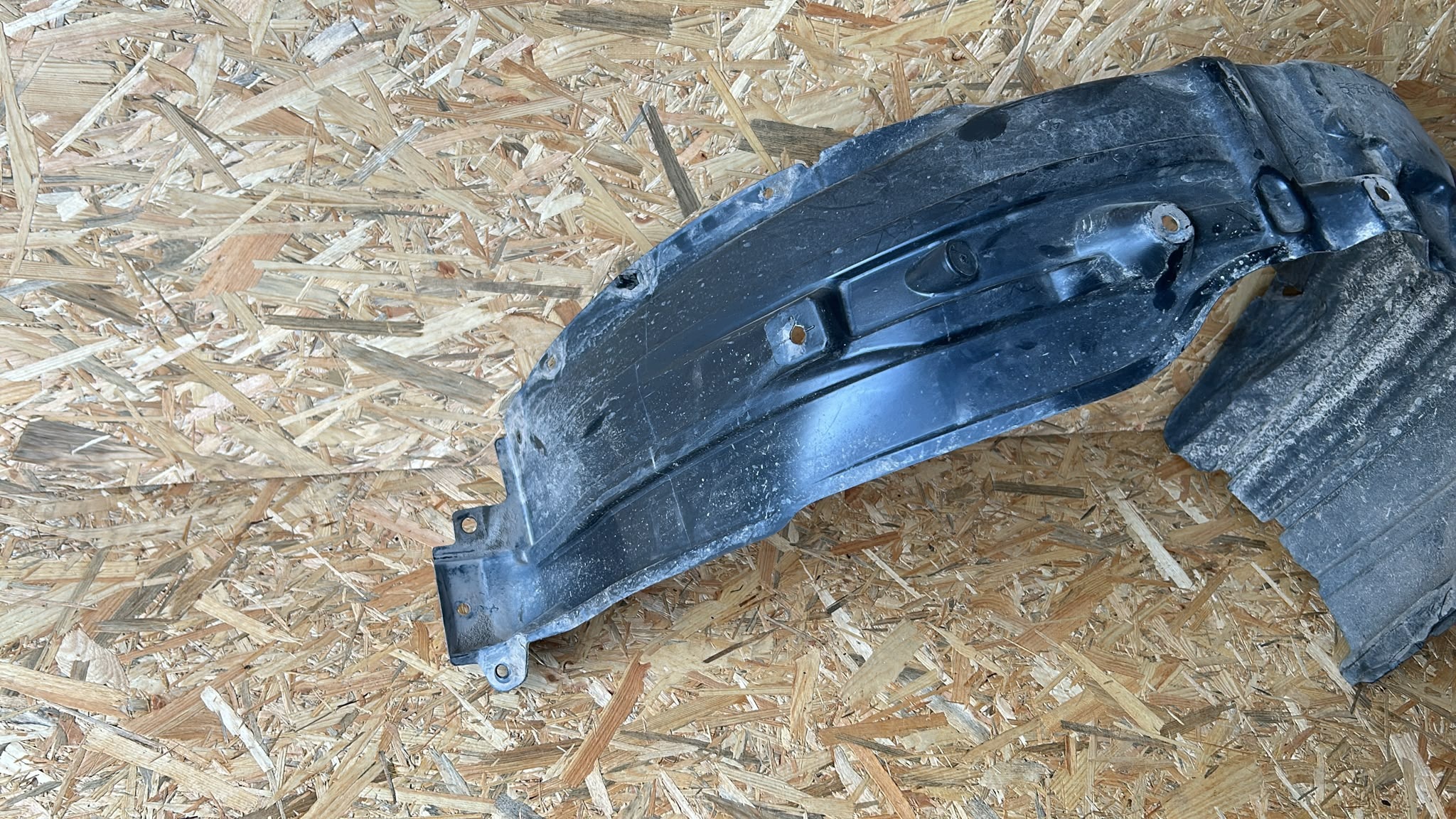 mudguard left left front front TOYOTA YARIS IV 20