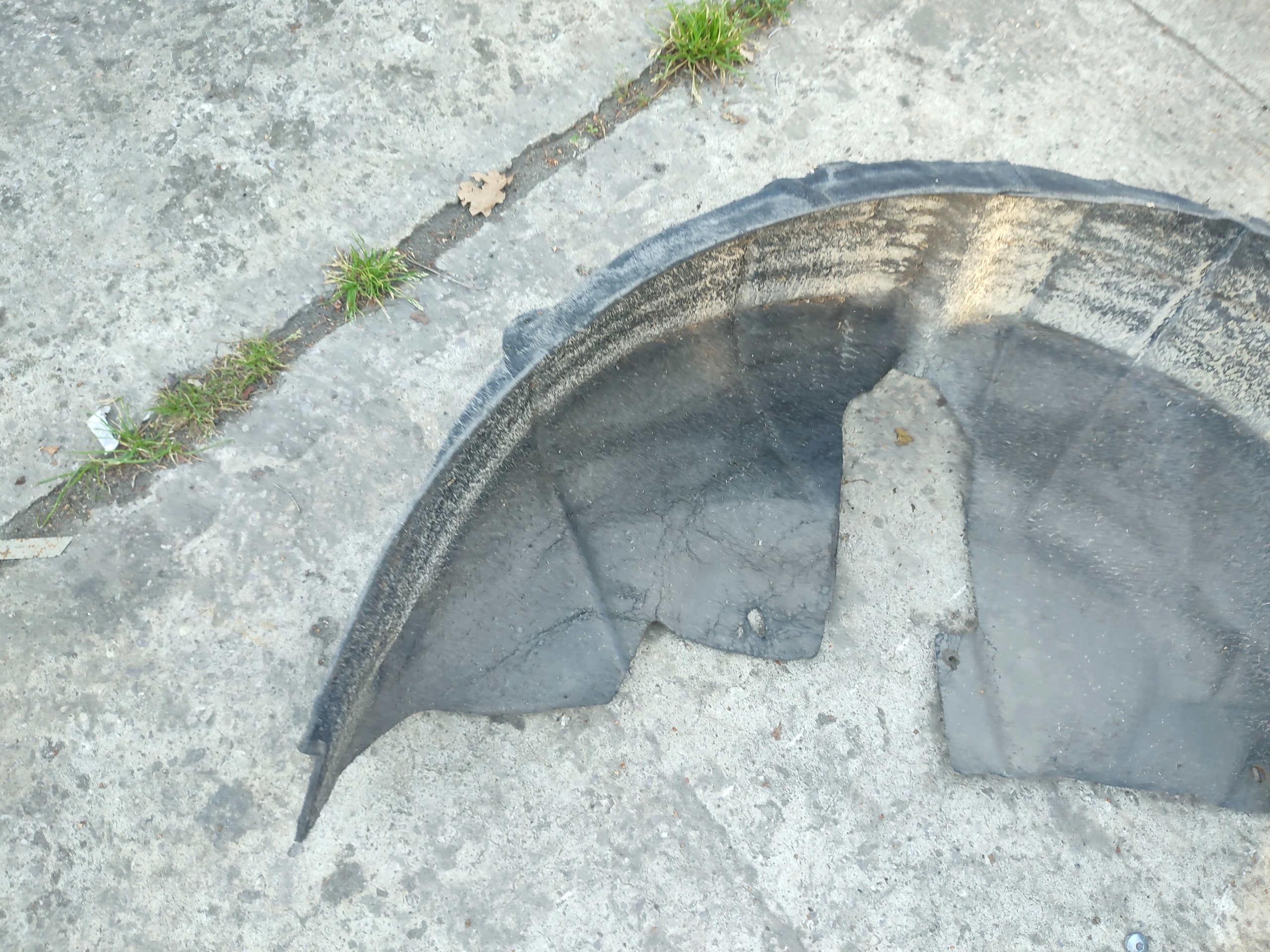mudguard left rear part left rear. Volkswagen Passat CC