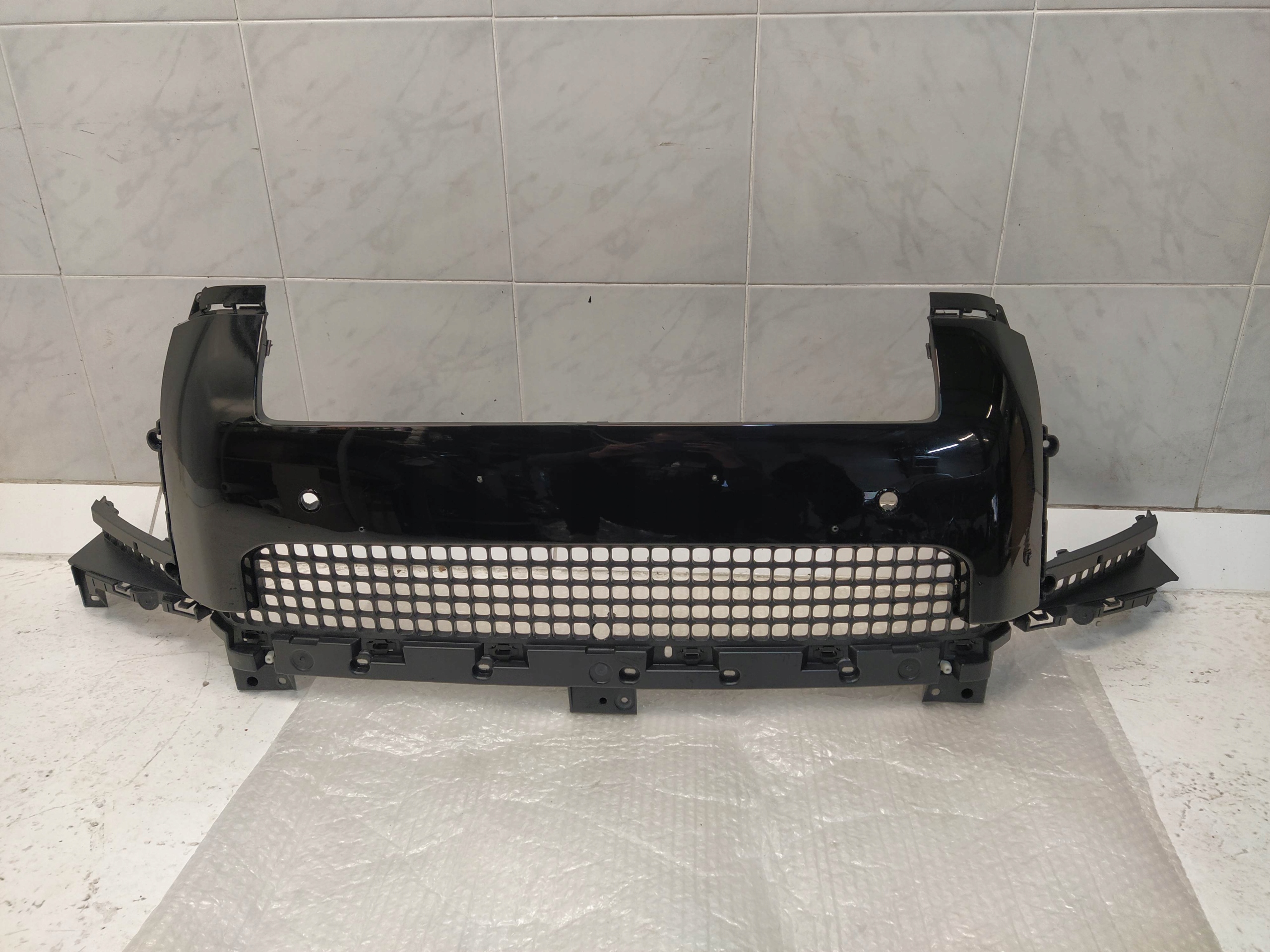 LAND ROVER DEFENDER L663 grill grille radiator