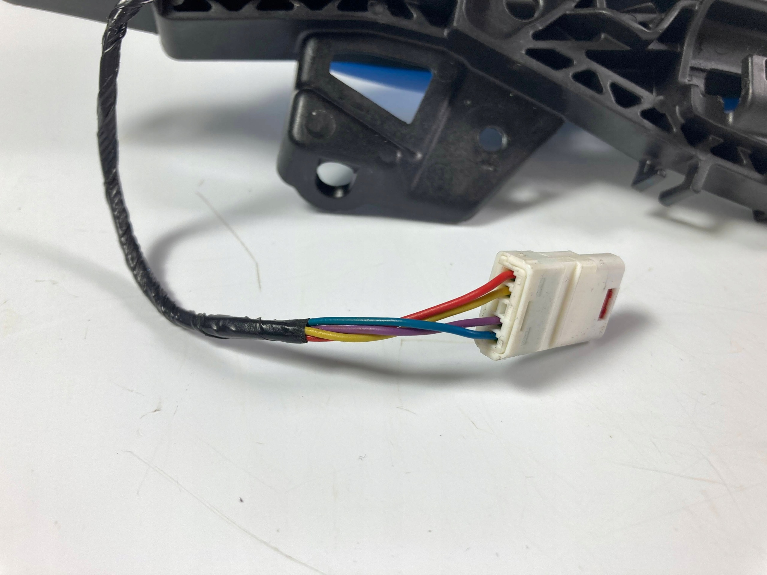 Chevrolet Camaro handle exterior right 4 pin Keyless 2016-24