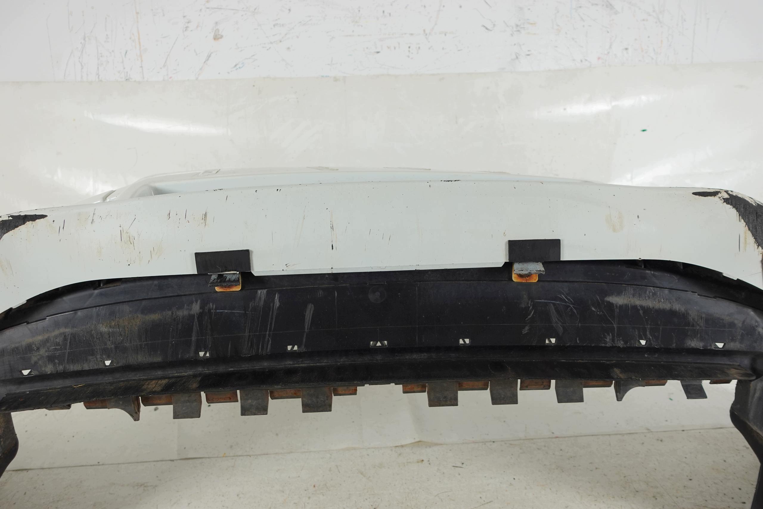 bumper front front VOLVO C30 R-design 06-10 614-46 2006-2010 30657188