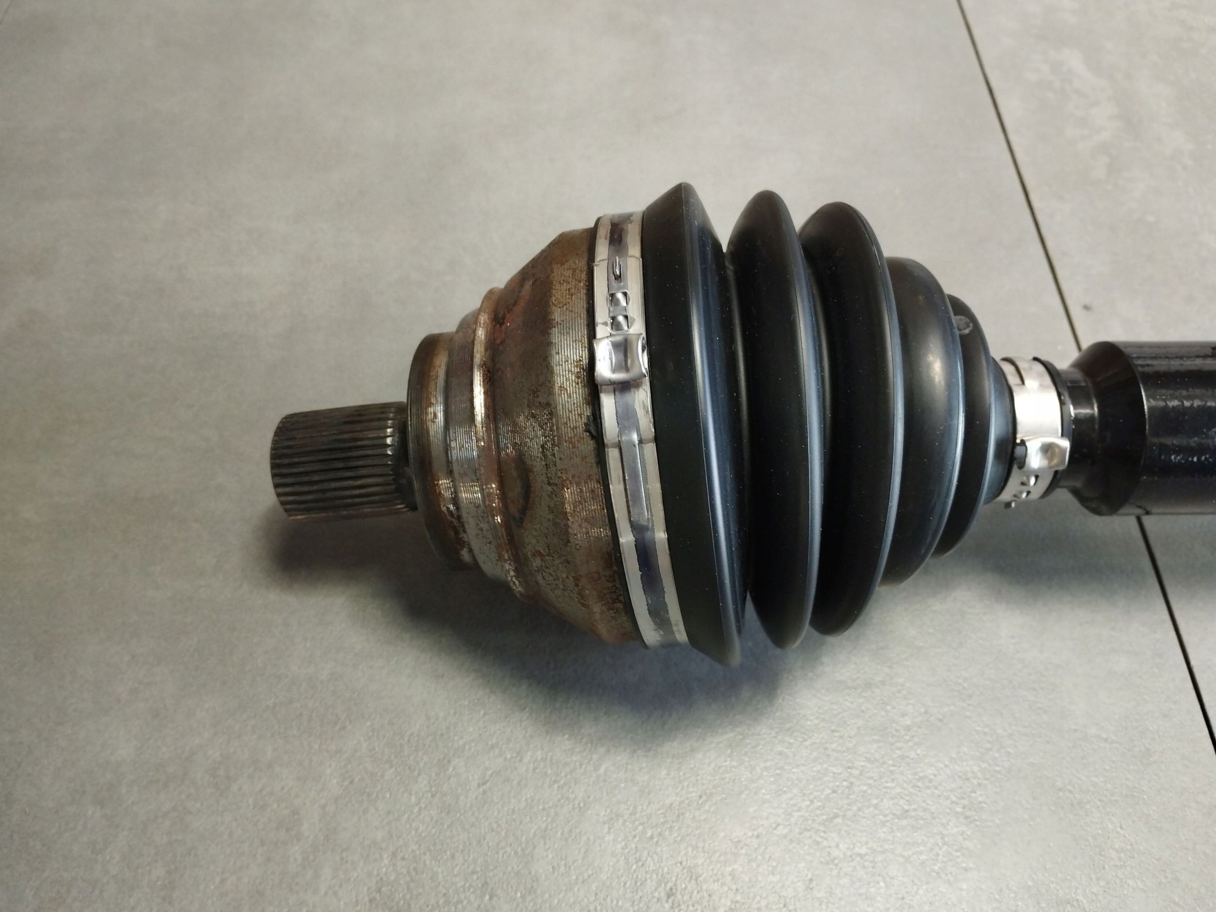 Cupra Formentor LIFT 2.0 TSI semi-axis right front 5WA407272P