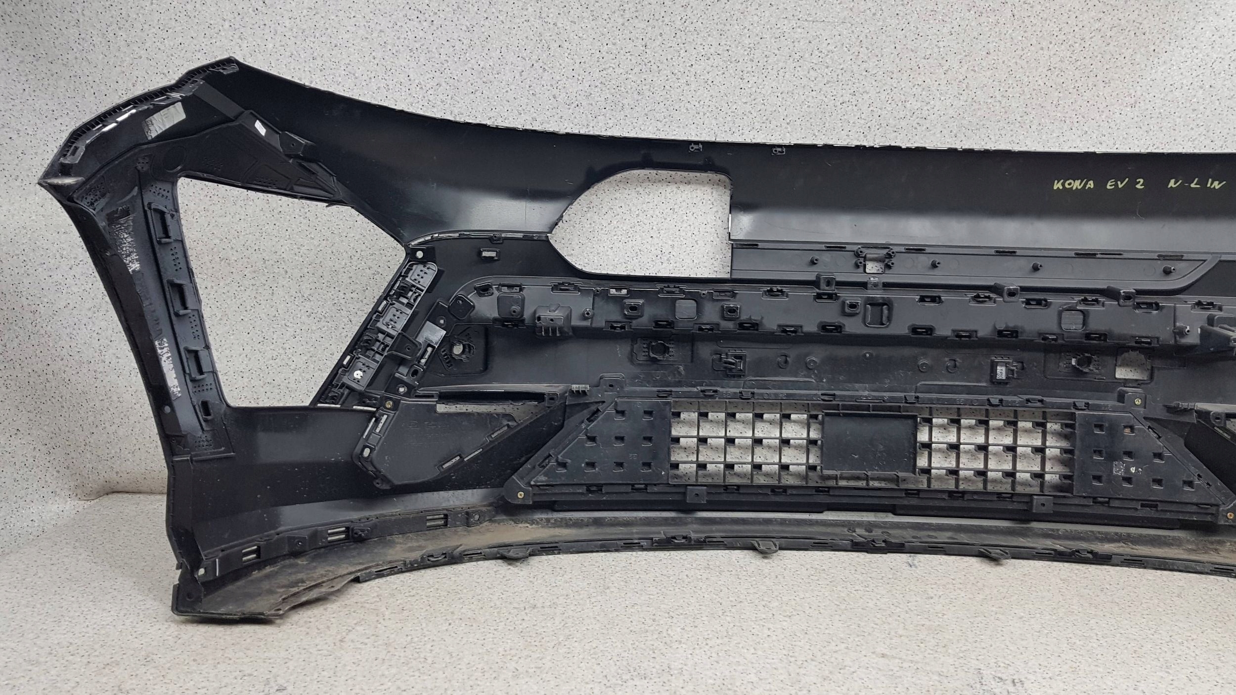 HYUNDAI KONA II N-line EV 2023 - bumper front 86511-HF700