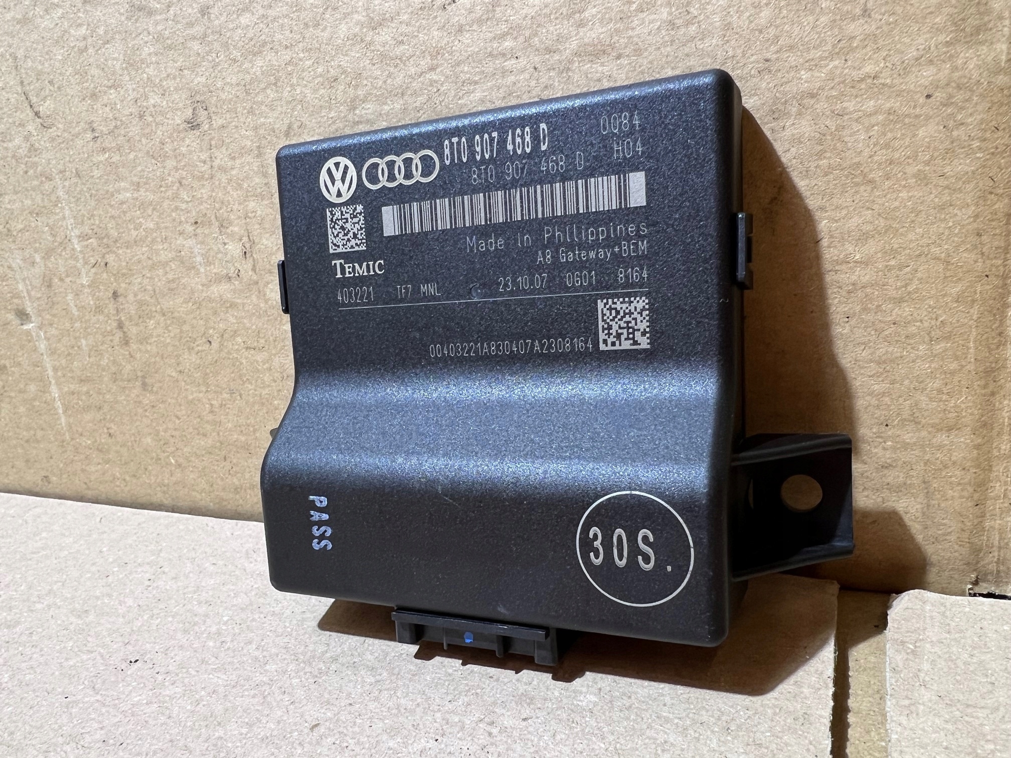 AUDI A4 B8 A5 8T Module Unité de contrôle GATEWAY 8T0907468D