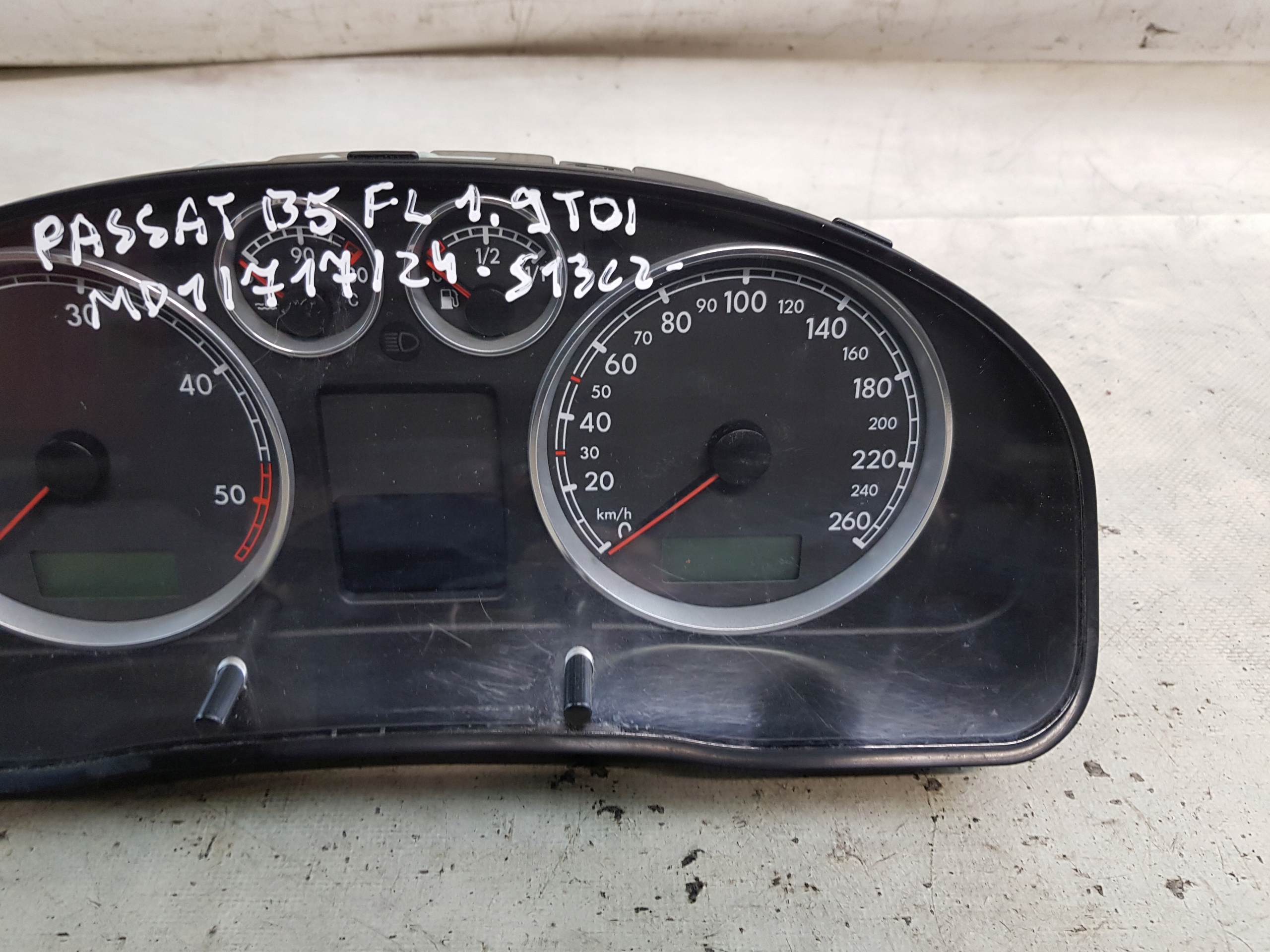 dials VW PASSAT B5 LIFT 1.9TDI 3B0920829A