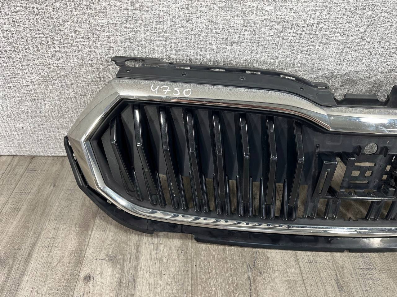 SKODA FABIA IV 2021-> grill grille bumper front 6VA853653
