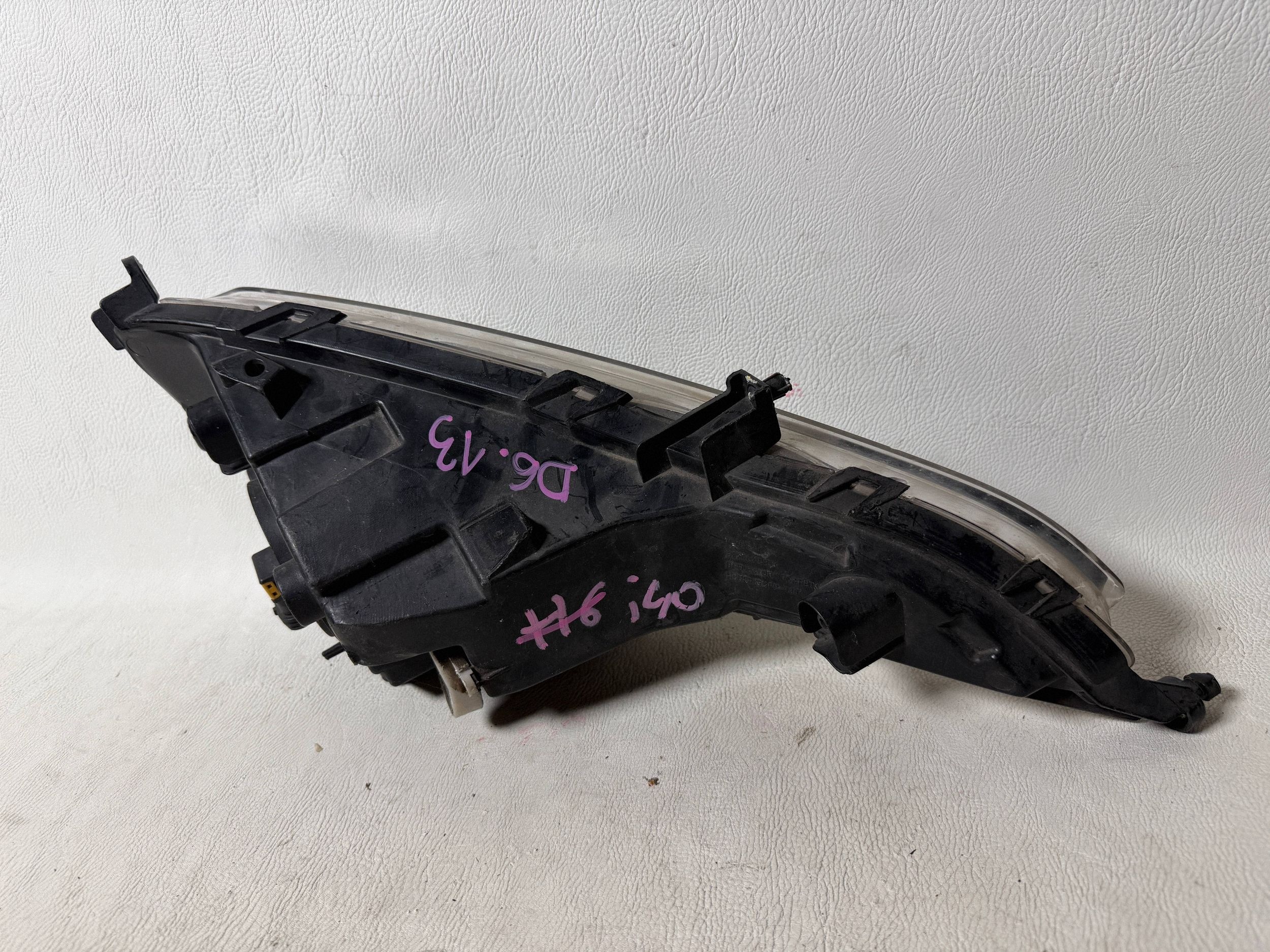 HYUNDAI i40 Nebelscheinwerfer links 92201-37010