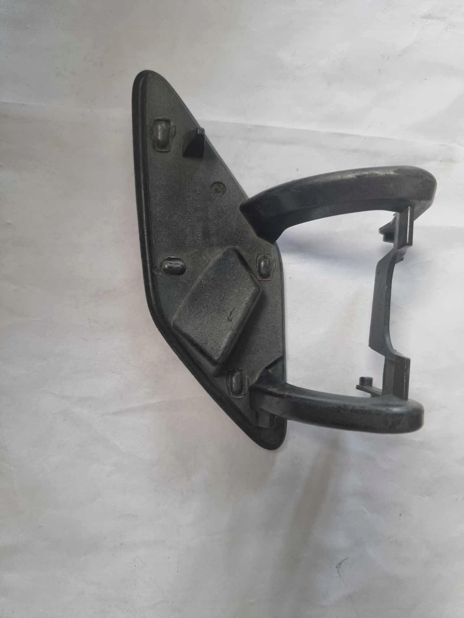 MERCEDES B-KLASA W246 Couvre Lave phare Droit