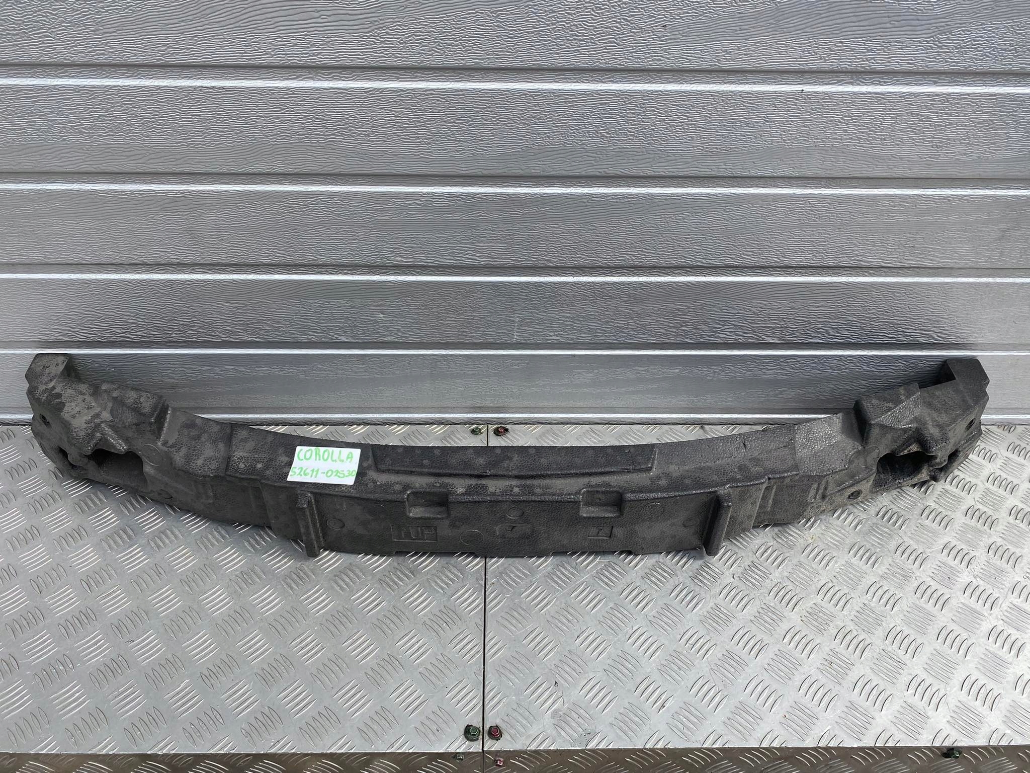 Амортизатор бампера Toyota COROLLA E21 52611-02530