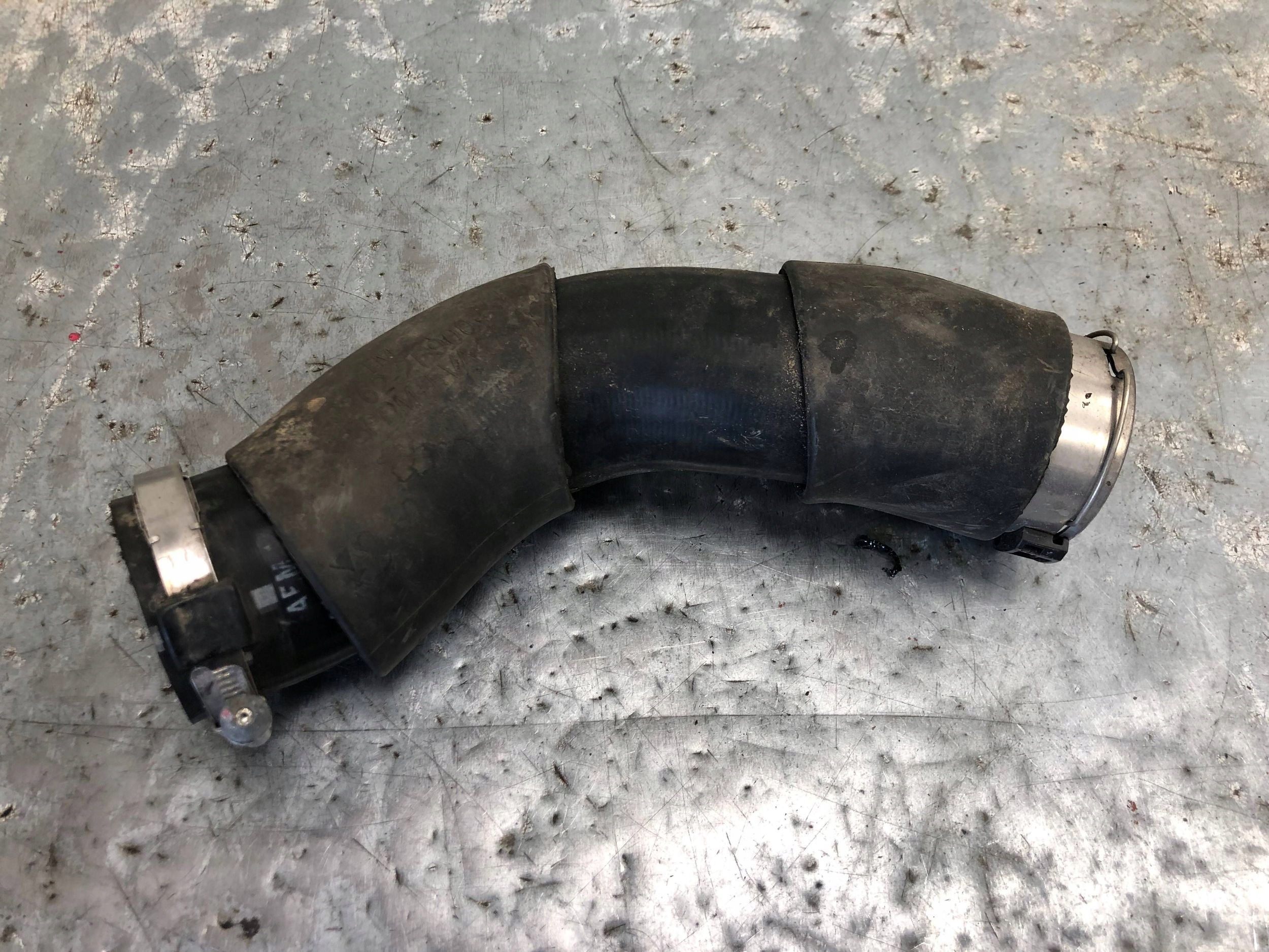 Schlauch intercooler HYUNDAI SANTA FE IV 28262-2F900