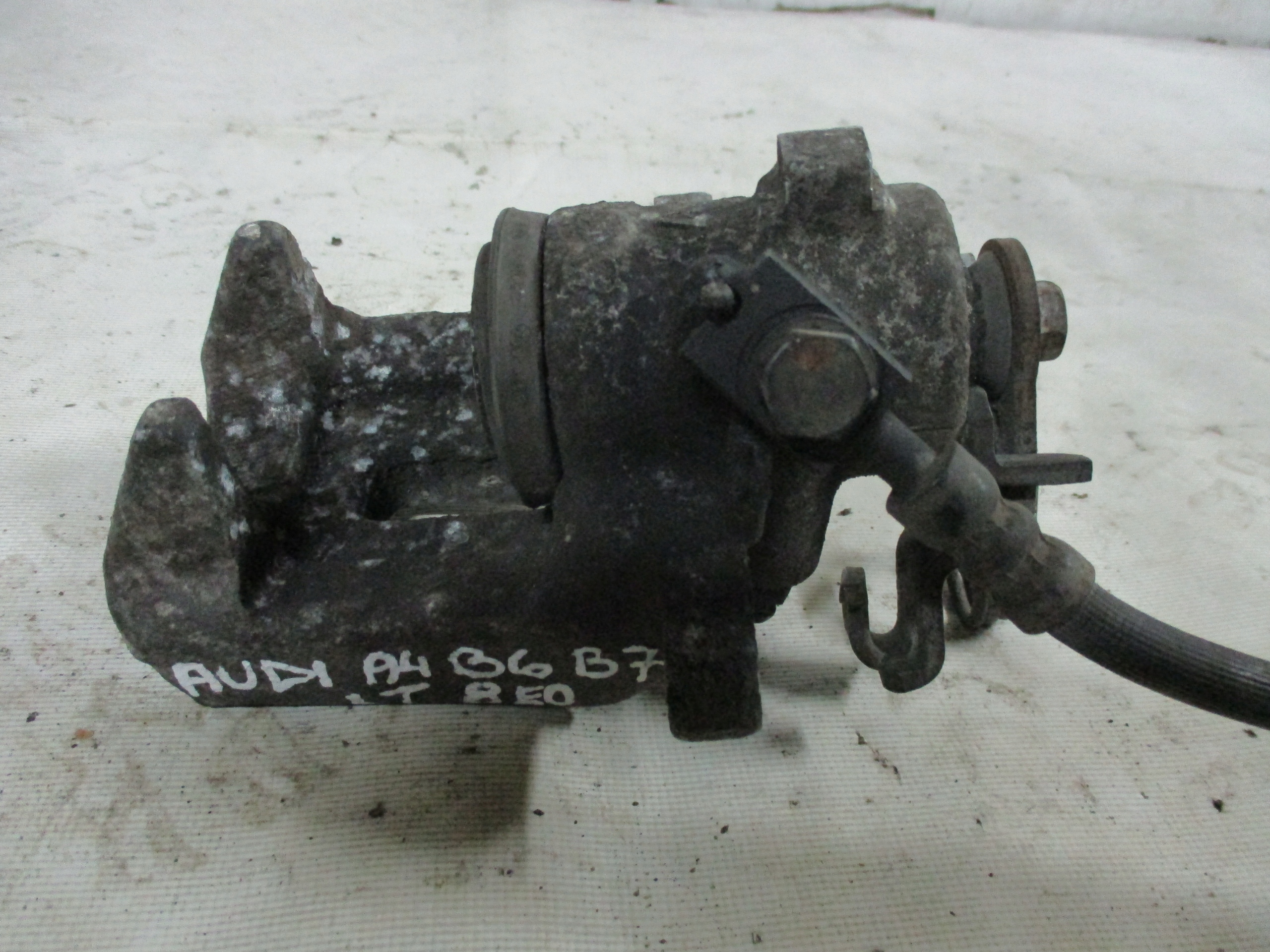 caliper left rear part Audi A4 B6 B7 8E0