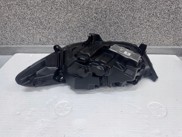 light right Ford Mondeo MK5 Full Led 2019