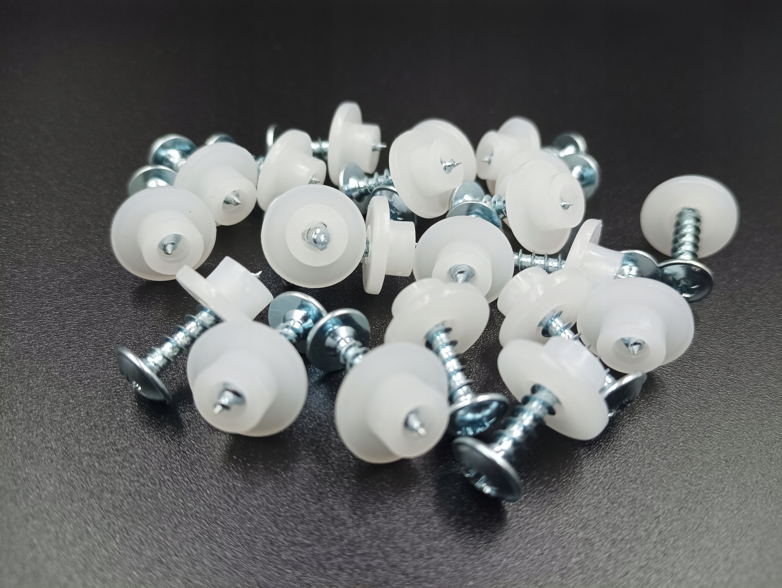 

Tulejka do szkła 4mm z kołnierzem z wkrętem-100szt