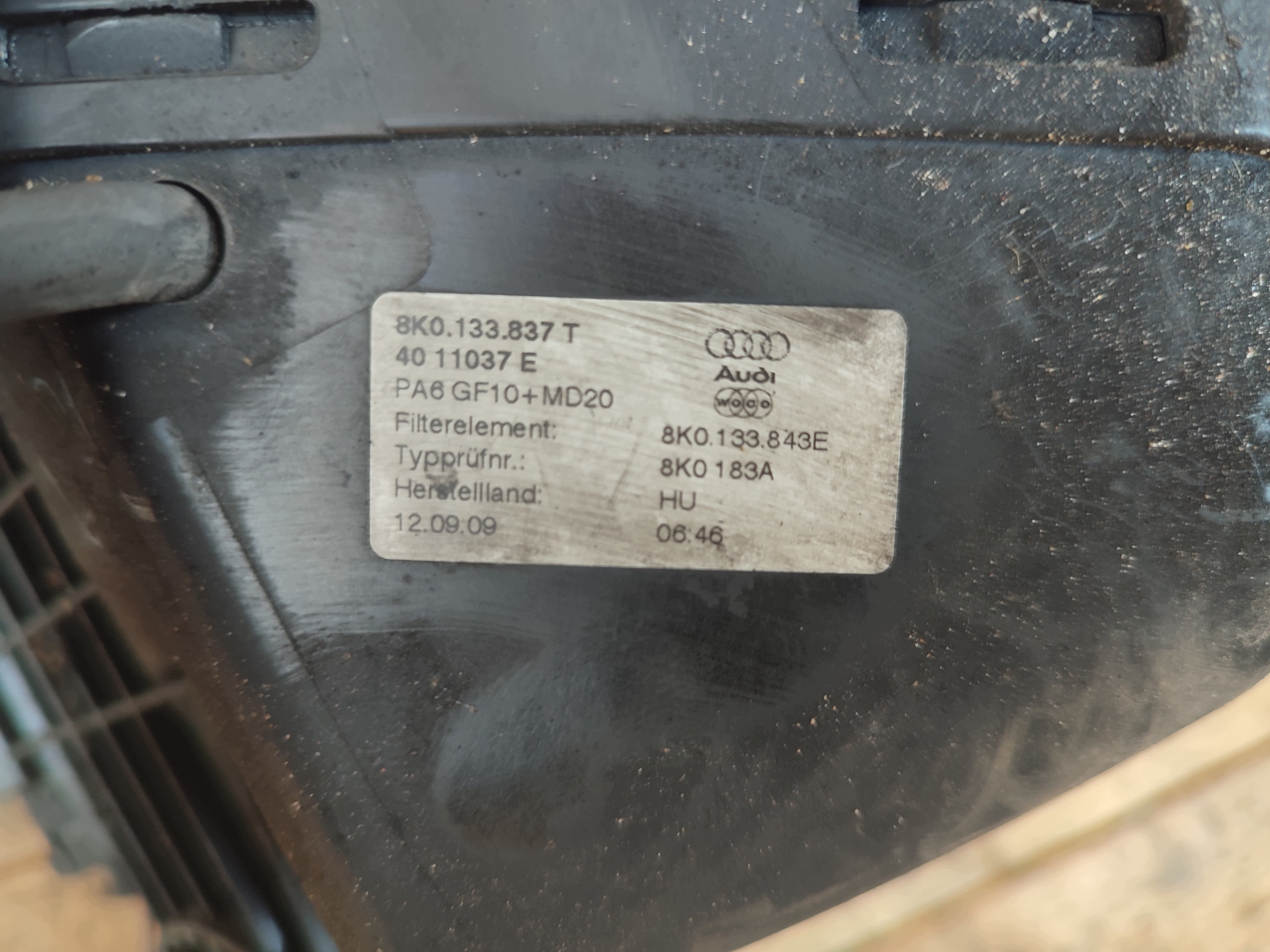 Audi OE 8K0133837T luftfiltergehäuse