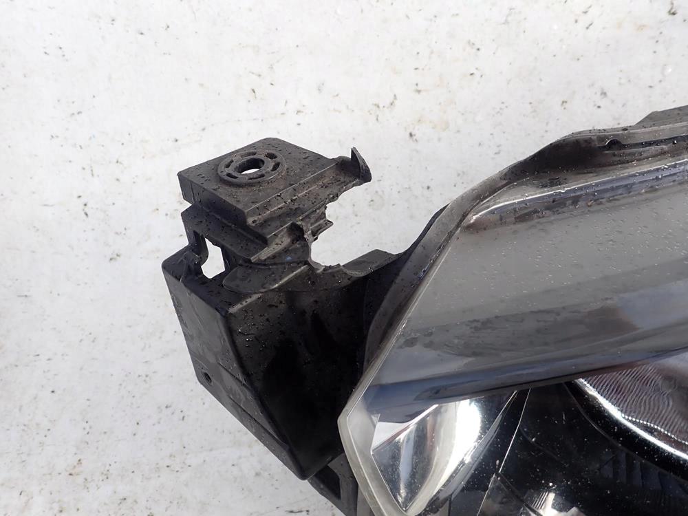 MAZDA 2 III 14-19 light front front left