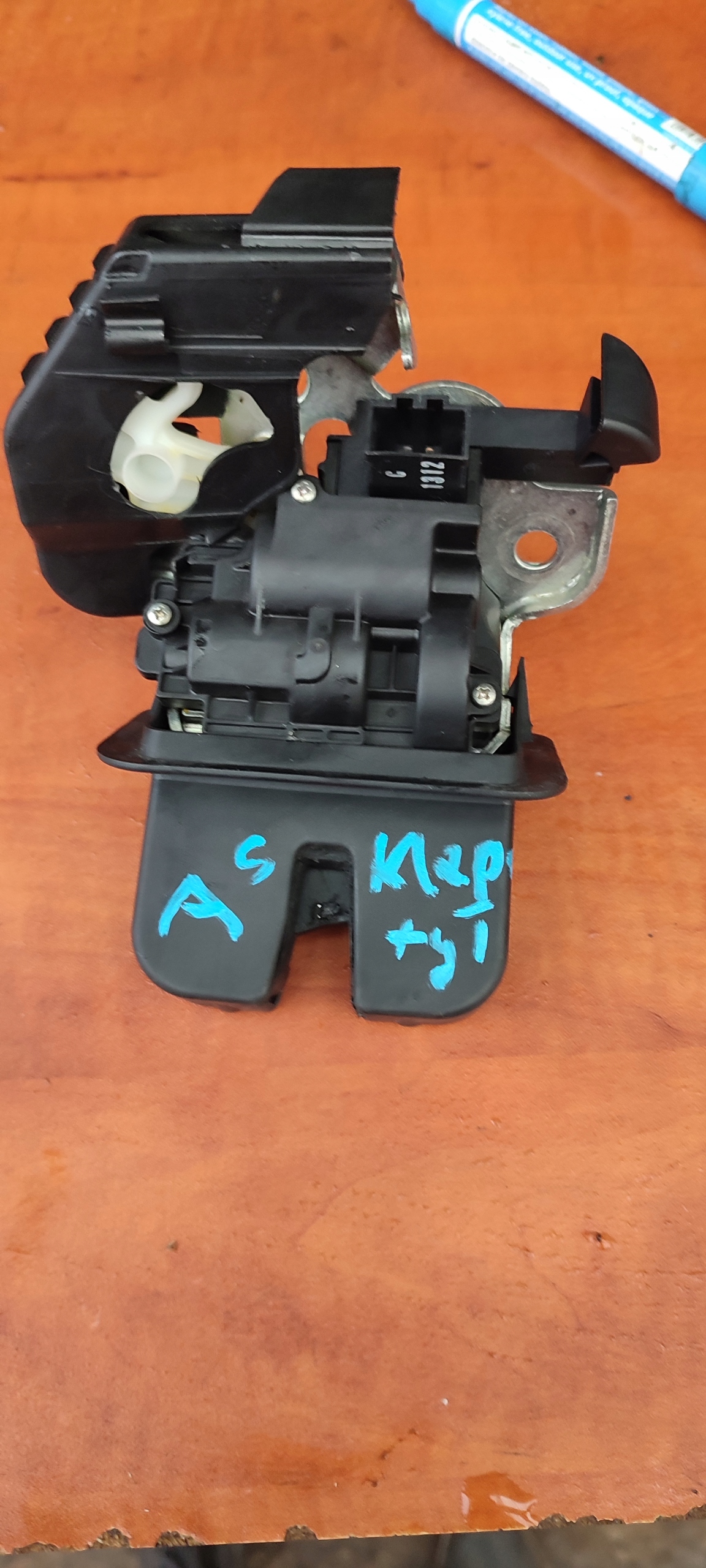 lock bonnet boot AUDI A5 8T SPORTBACK