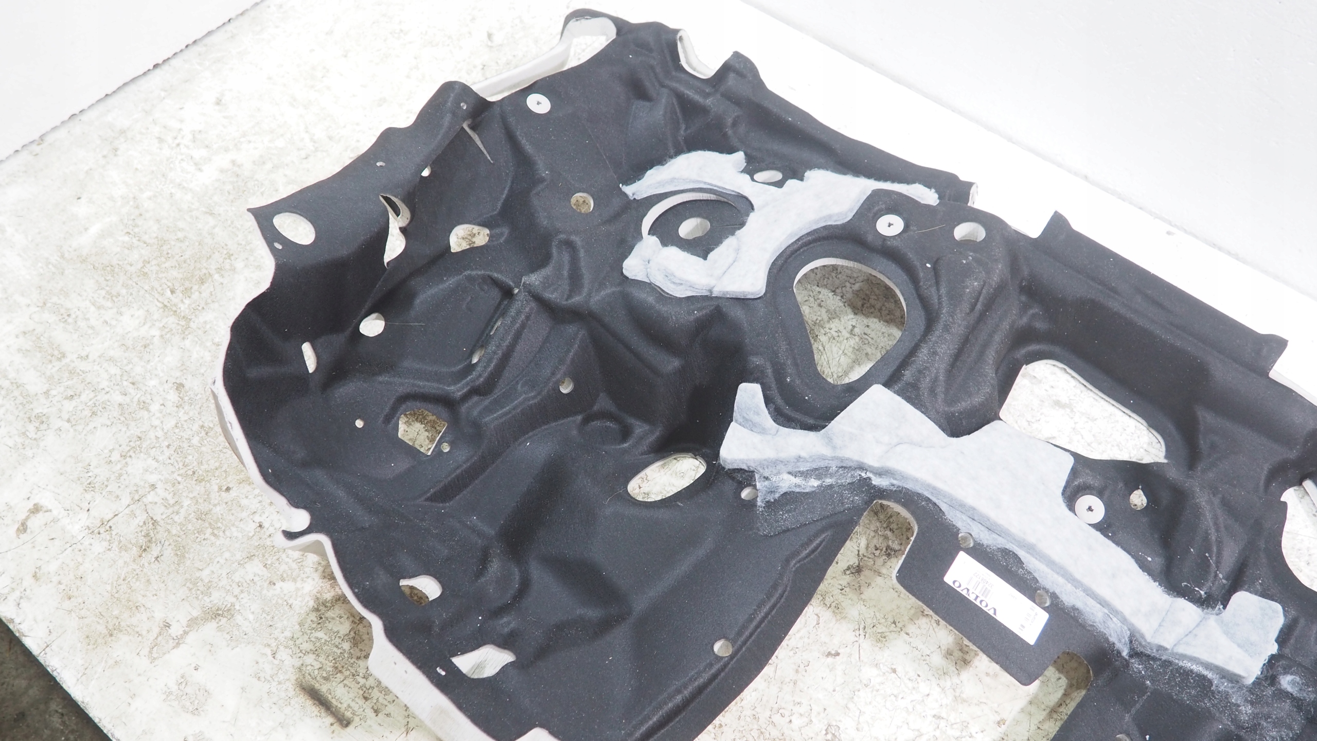 Volvo XC60 II soundproofing izolacja partition wall 32408122