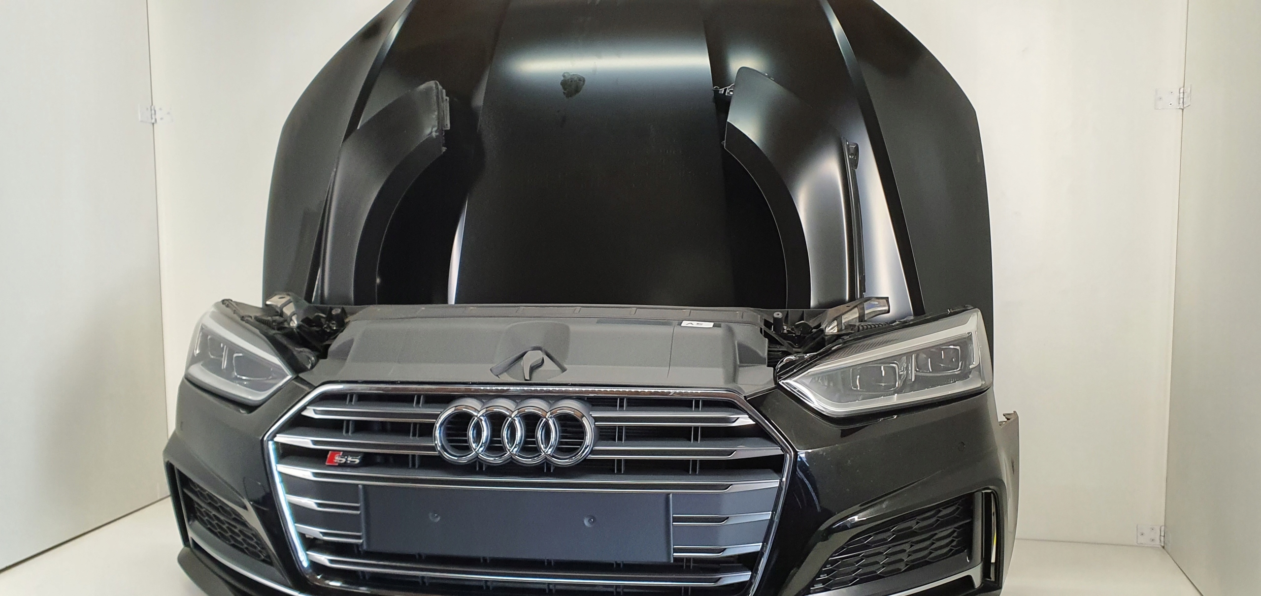 AUDI A5 8W6 S5 16-19 KOMPLETNY PRZÓD LED MATRIX Producent części Audi