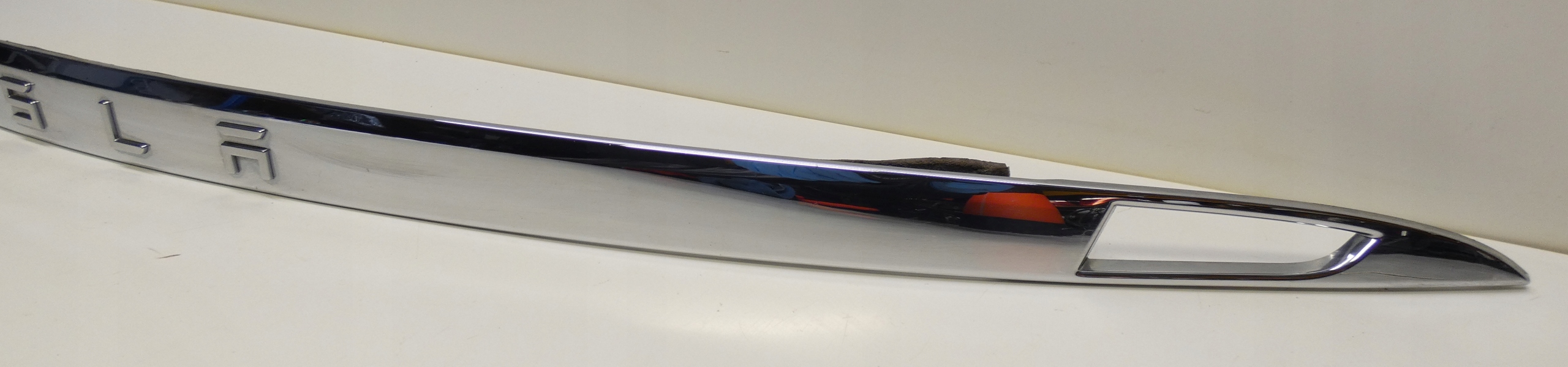 TESLA S CHROM 2012-2016 1025776-00-A moulding boot bonnet rear part cap