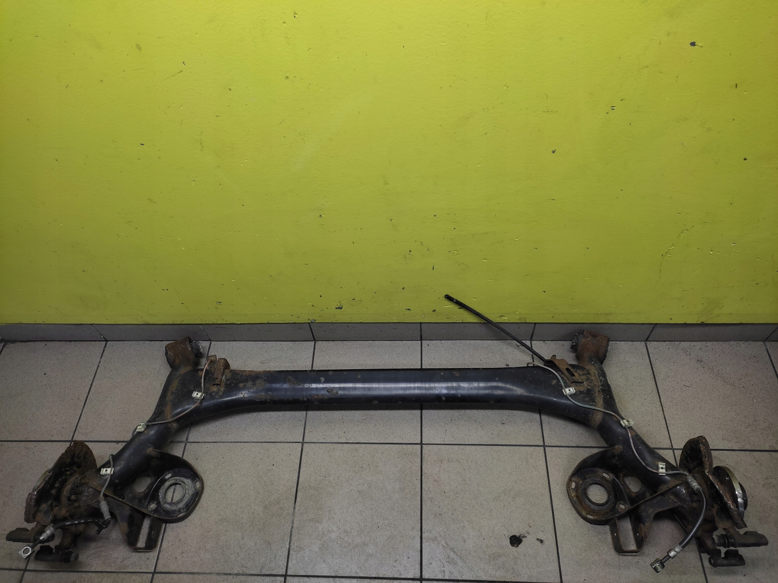 VW POLO 1.9 TDI Achsträger heck