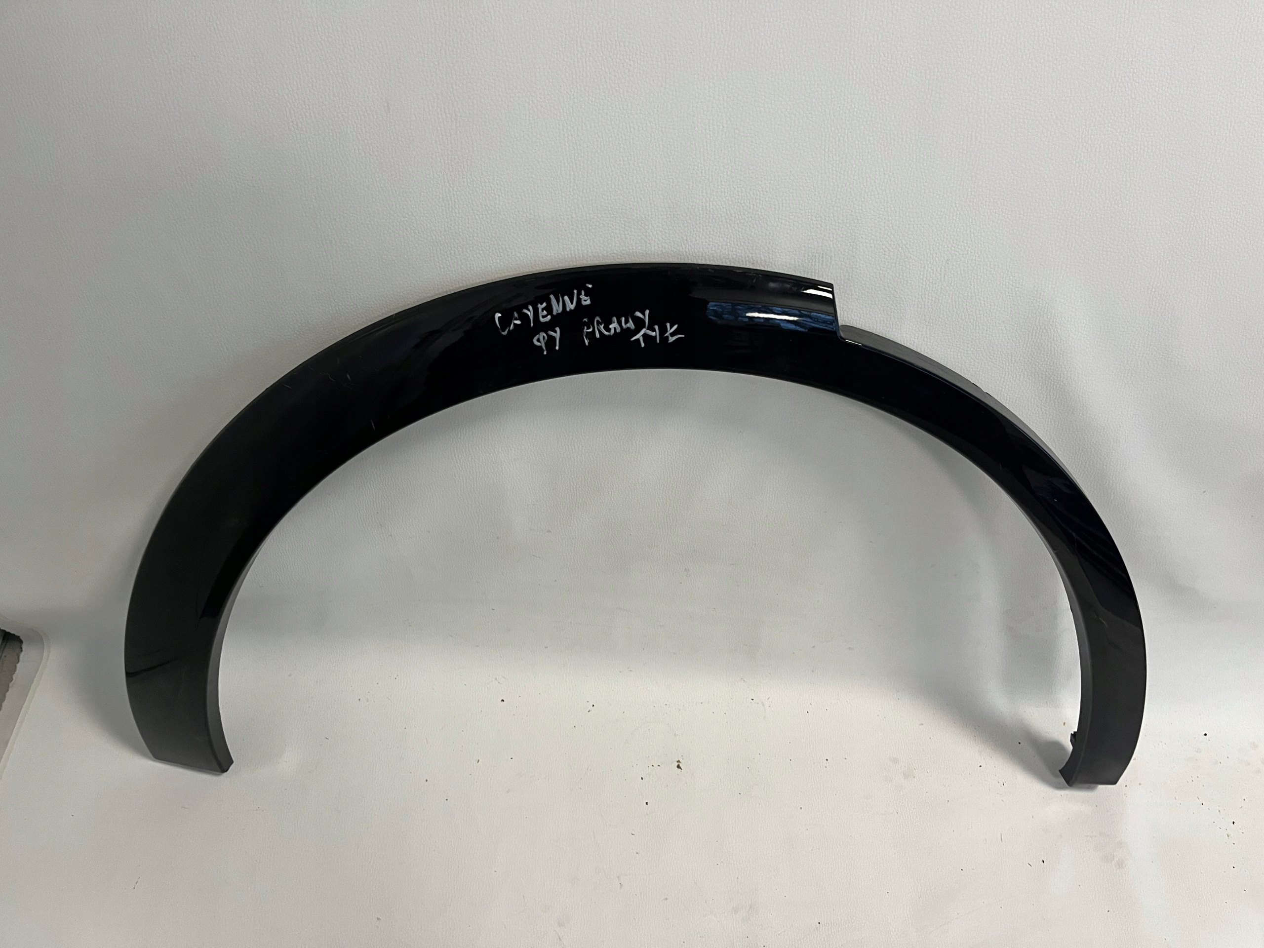 Porsche Cayenne 9Y moulding right rear part rear right