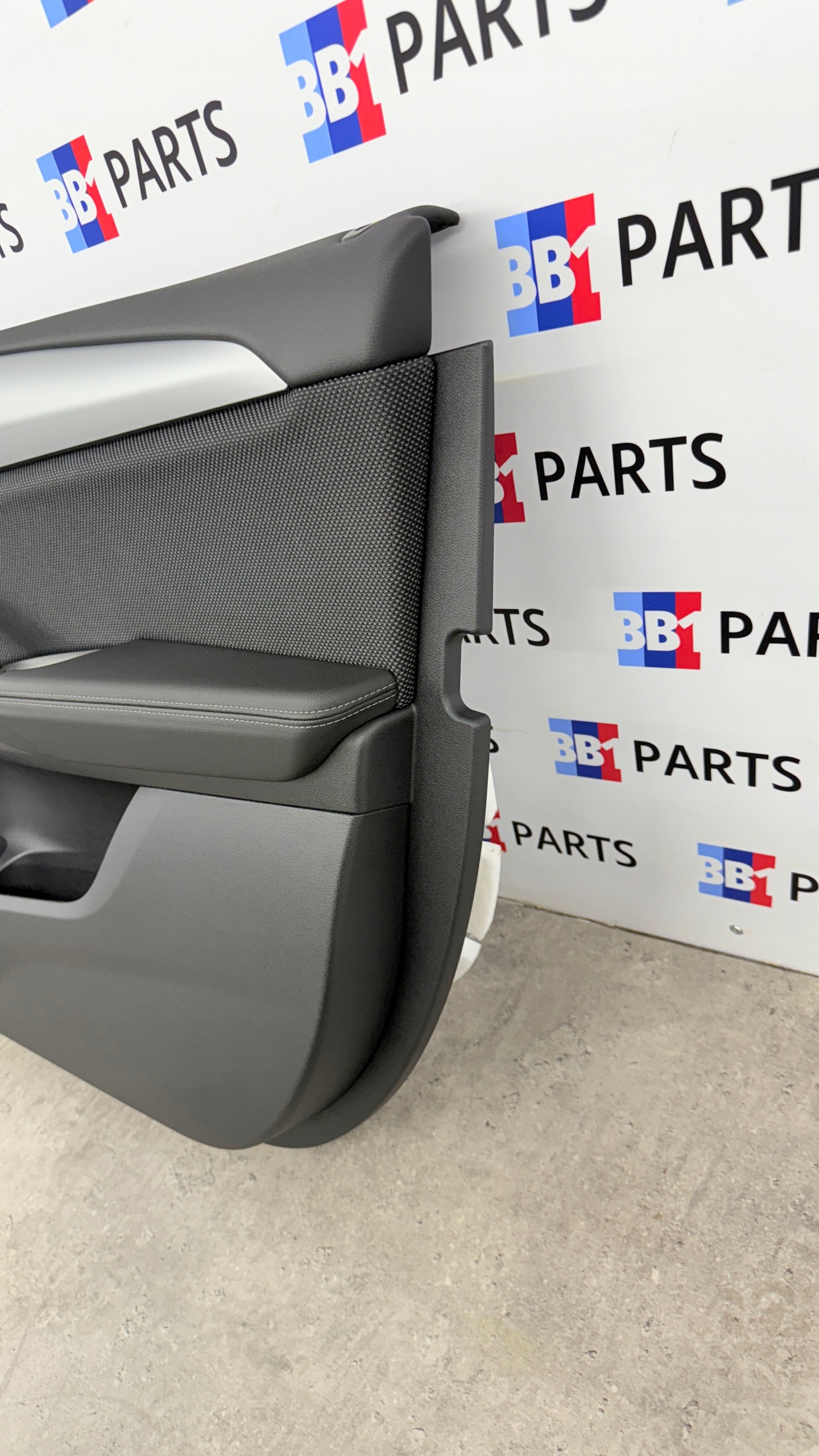 BMW G01 X3 side door PRZEDNICH right front MATERIAL EUROPA