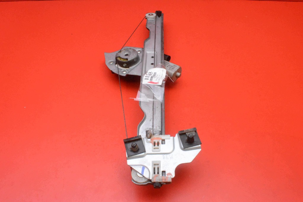 fensterhebermotor rechts vorne EU 8200733828 DACIA SANDERO 1 und 08-12
