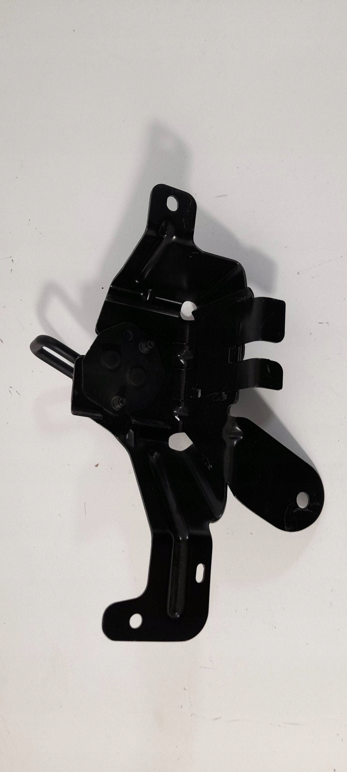Land Rover Defender Zatrzask oparcia SITZ L8B2-612D27-AE (LD30)