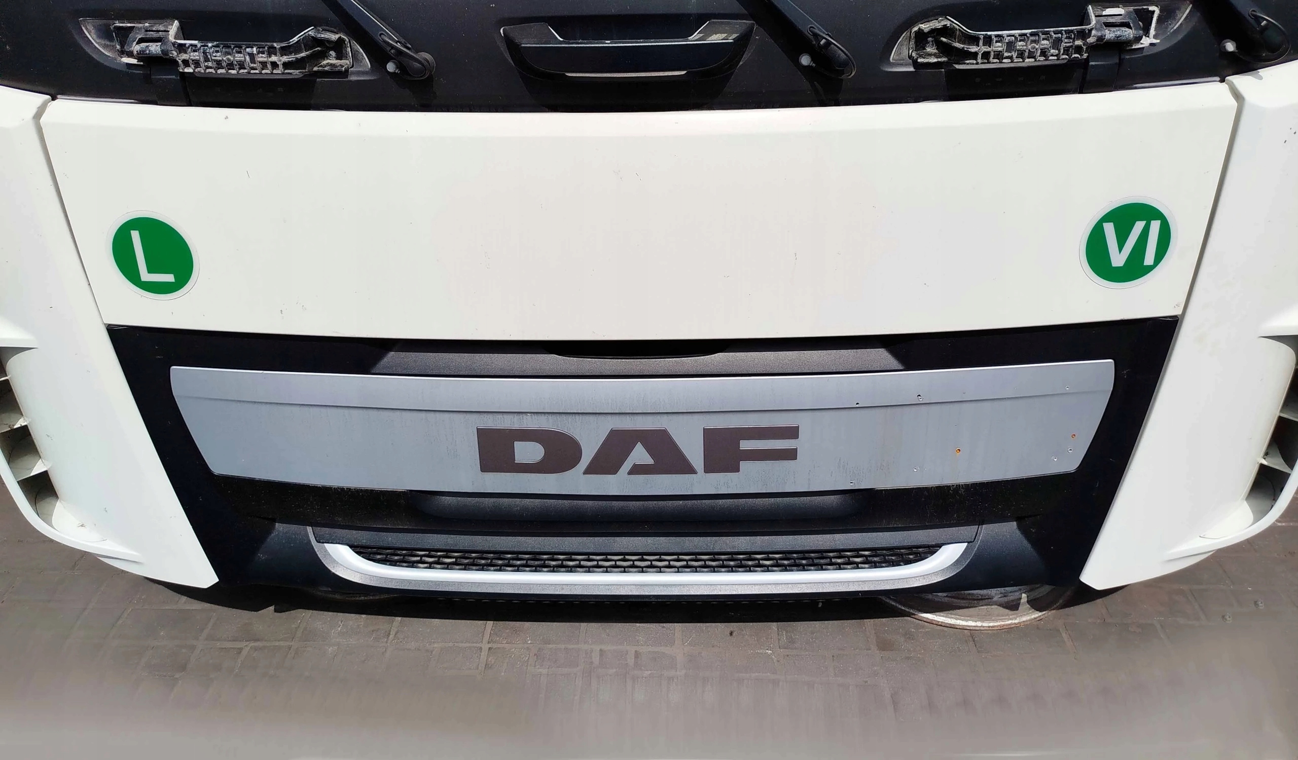 ATRAPA GÓRNA MASKA DAF XF 106