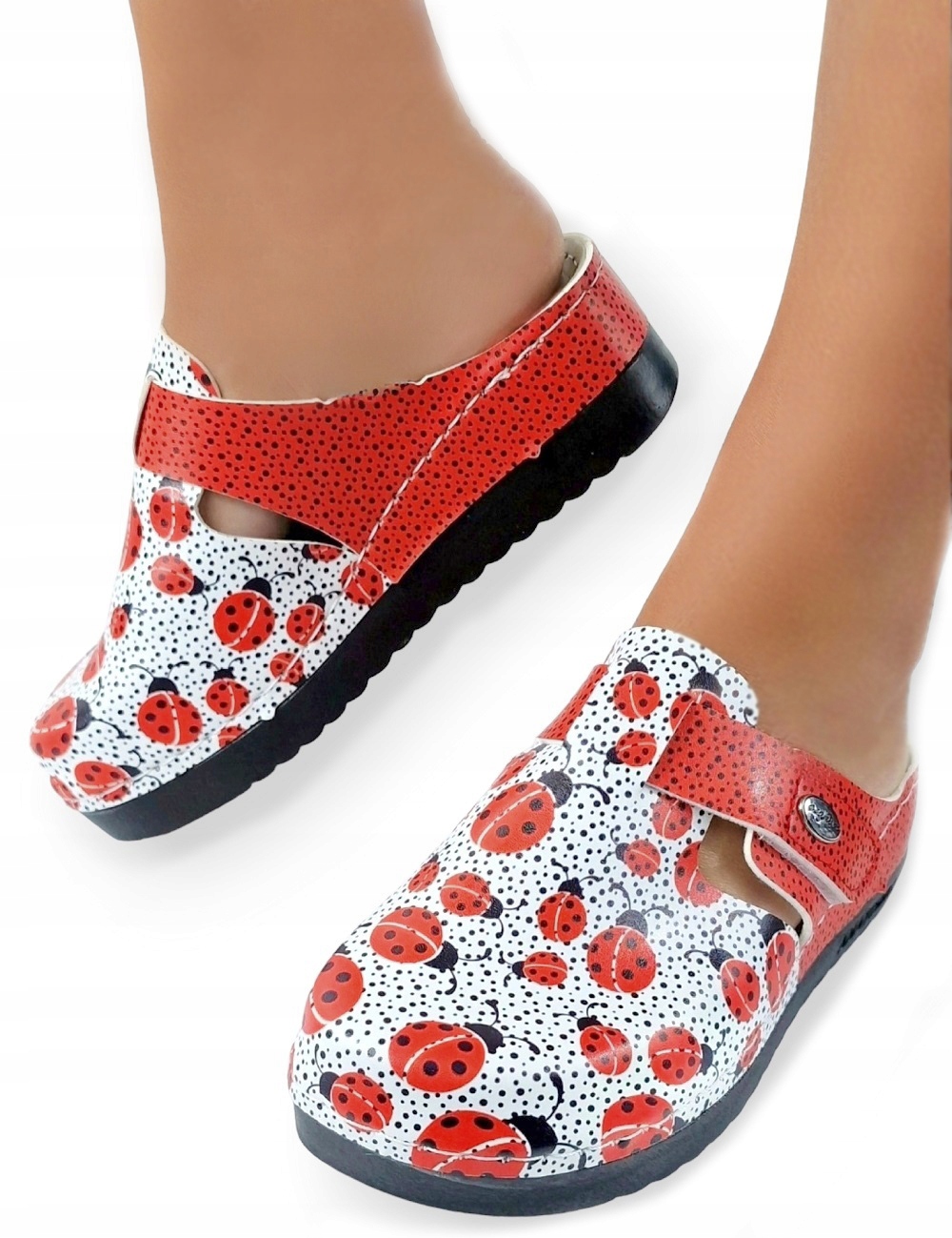 Nazouváky Pohodlné, plné zdravotní, klasické nazouvací s přezkou Biedronky *37*