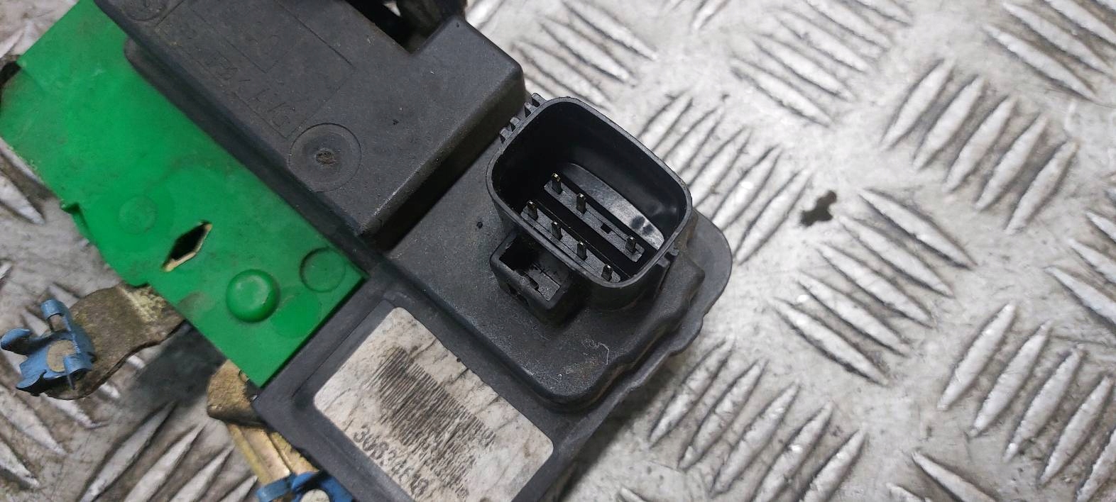 lock door left front VOLVO S60 and 7PIN EUROPA