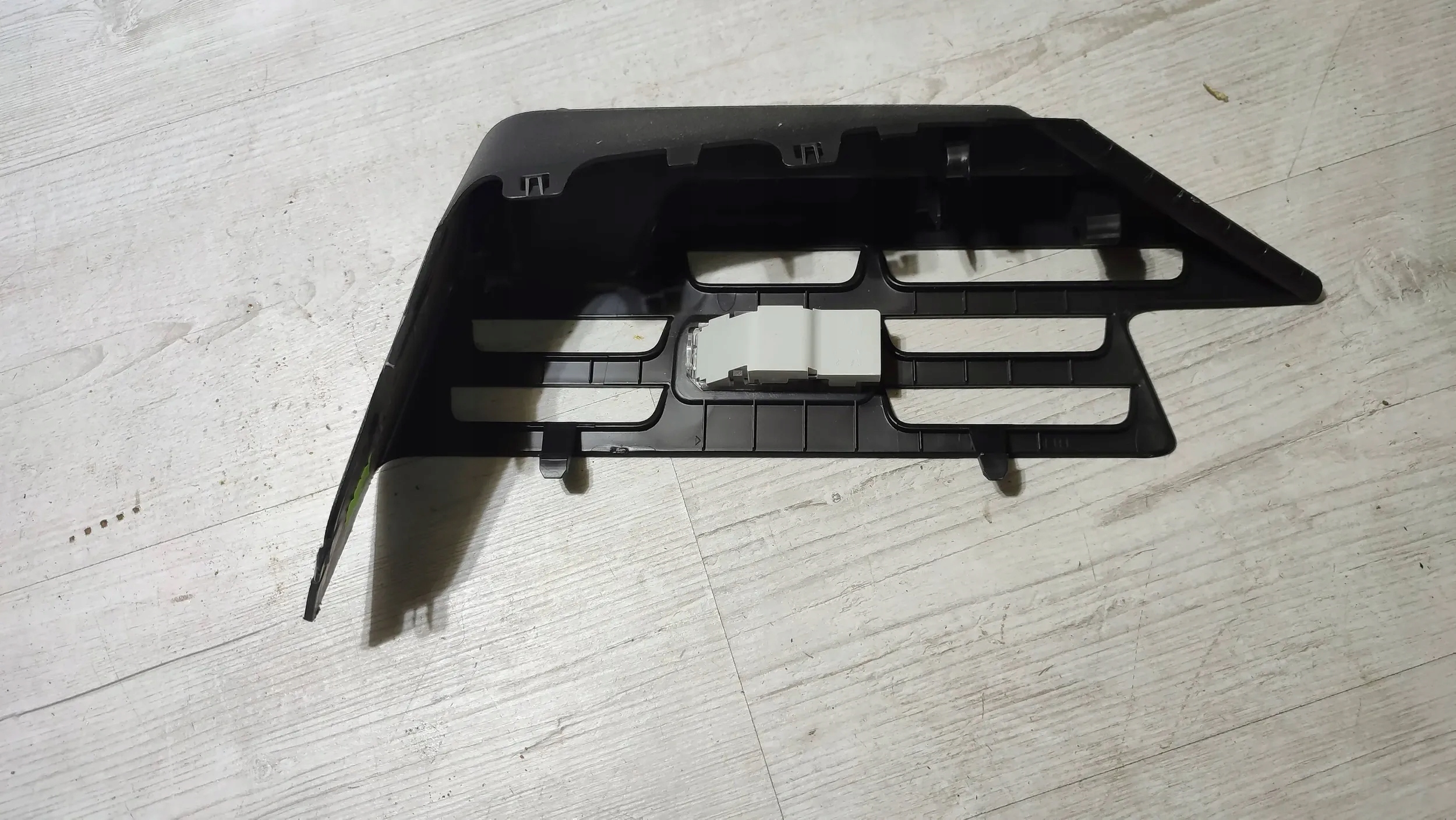 Opel Corsa F 1.2 22r. rear part side left boot upholstery