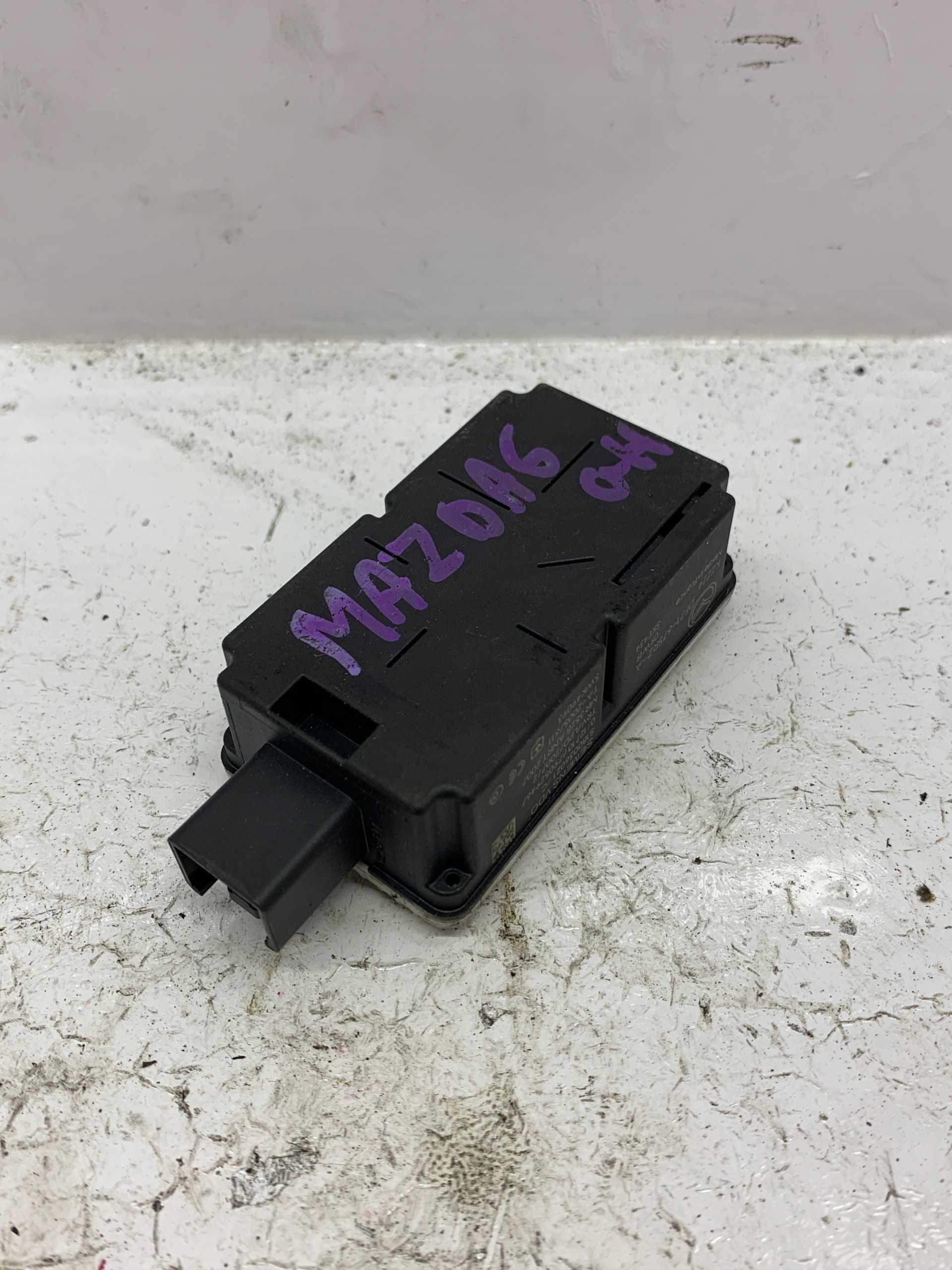 module control unit of a lock DF71-675RZ-A MAZDA