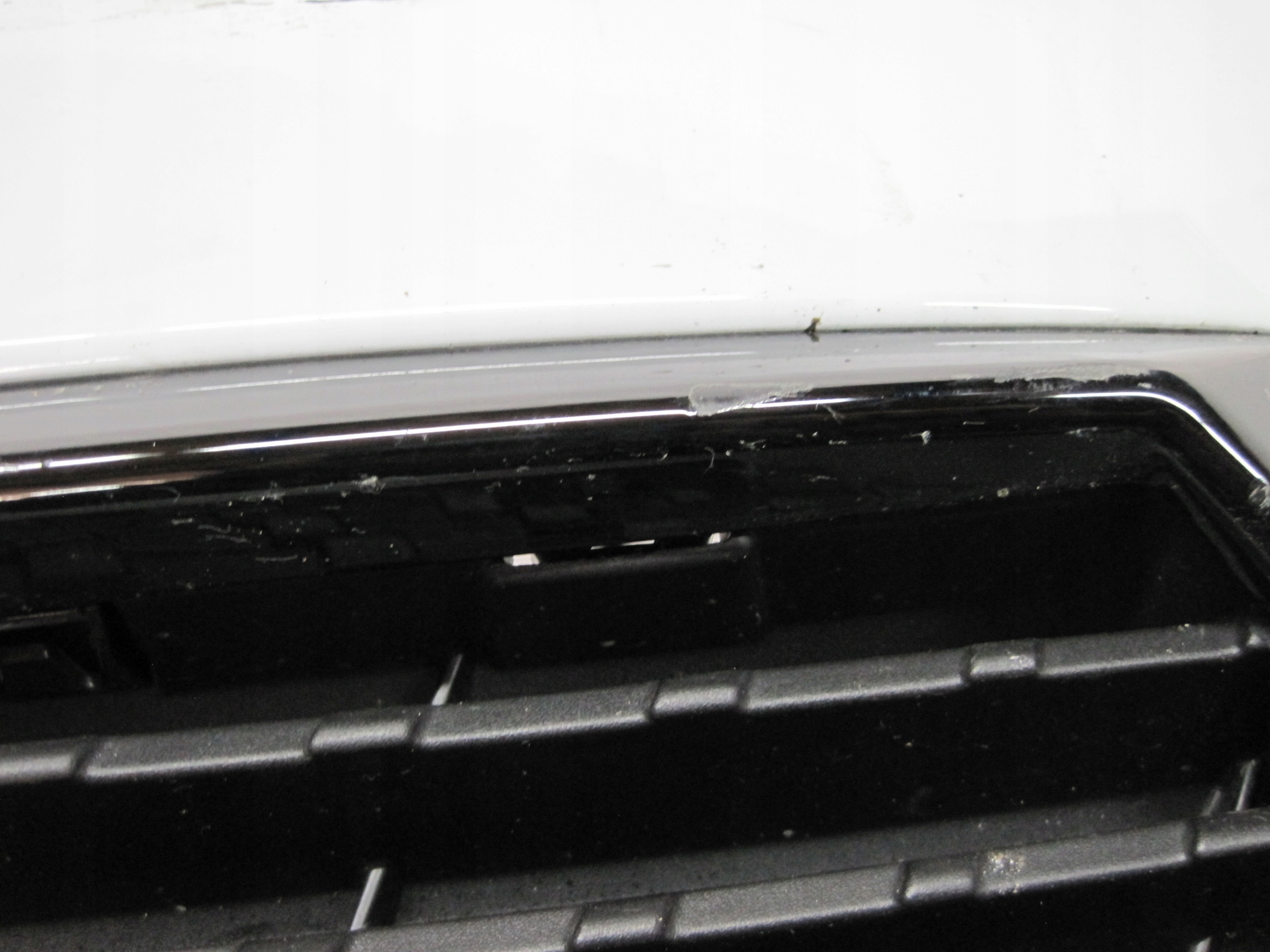 bumper PEUGEOT 5008 III 24R 4 PDC below RADAR front