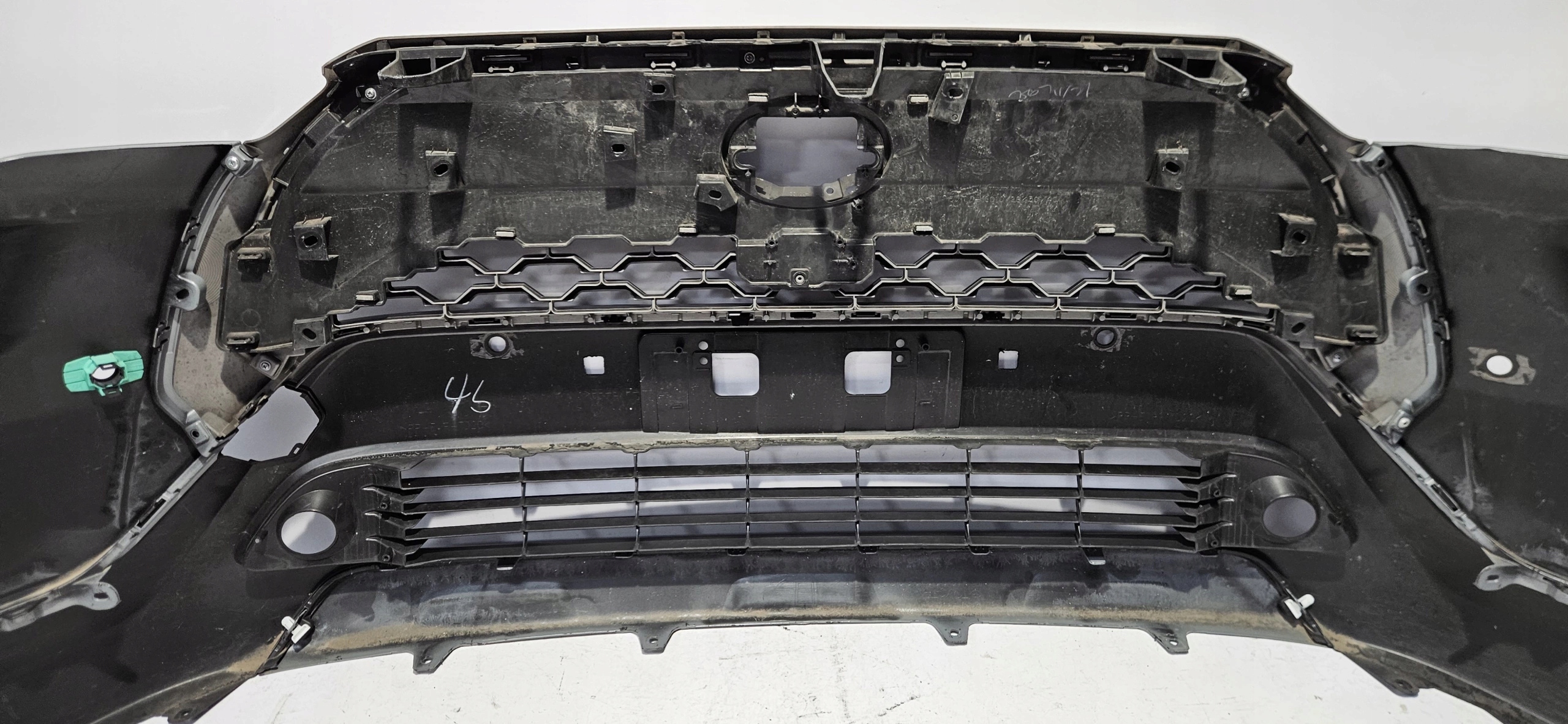 front bumper TOYOTA COROLLA CROSS 21- PDC original 52129-16030