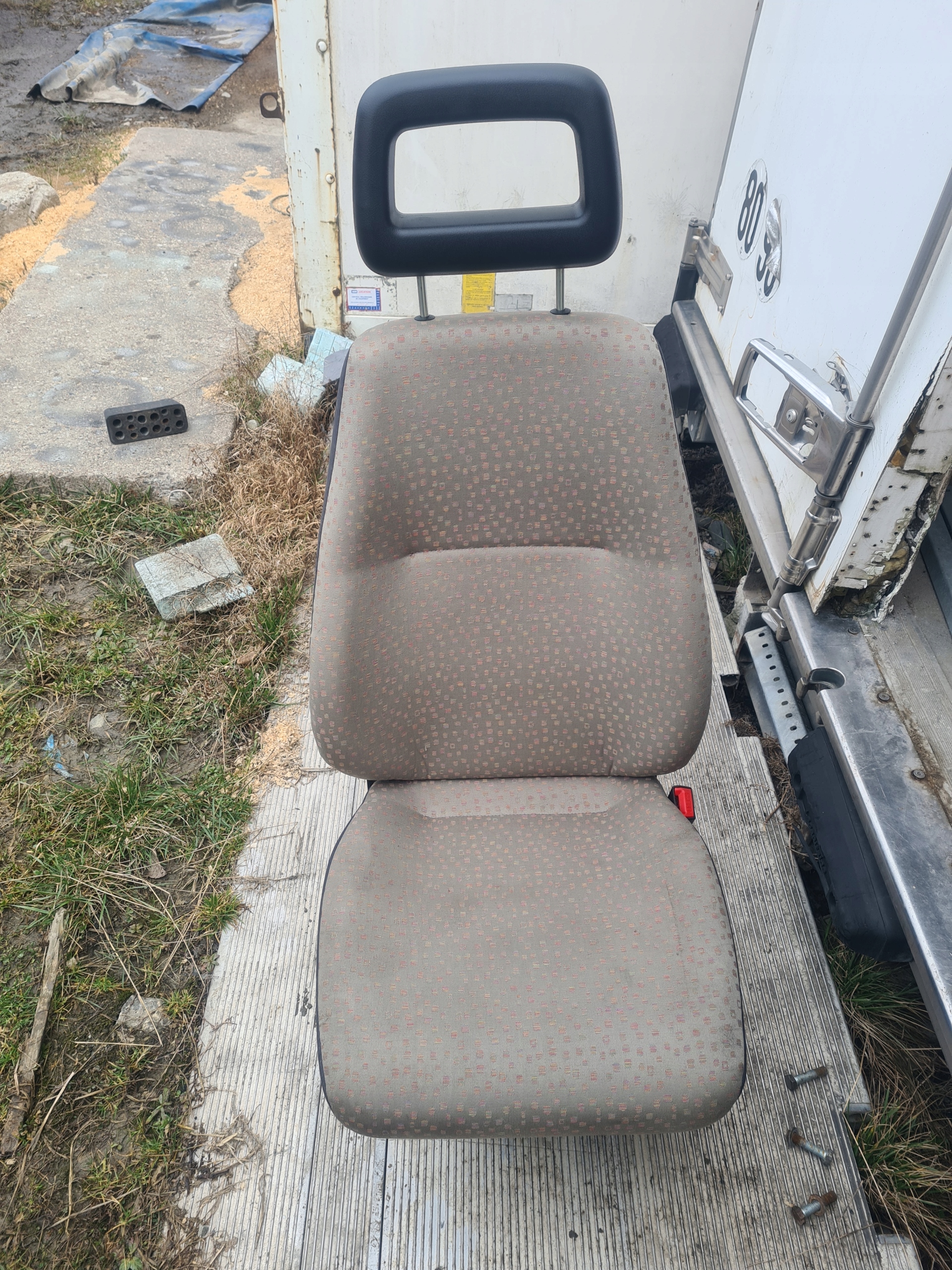 Fotel pasażera Renault Midlum Producent części Renault OE