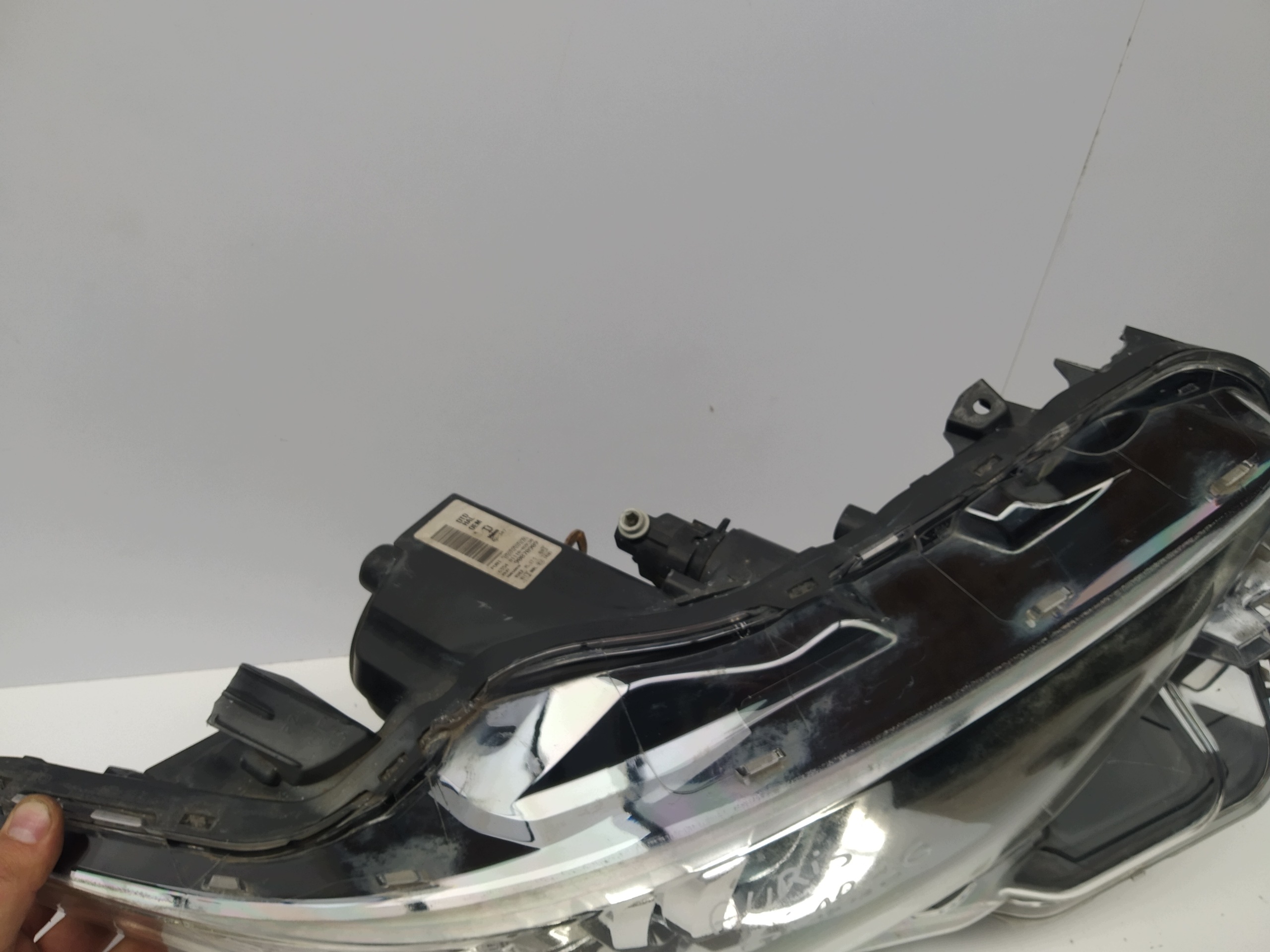 2015r + Toyota Auris II lift reflektor light front right OM 81110-02K30