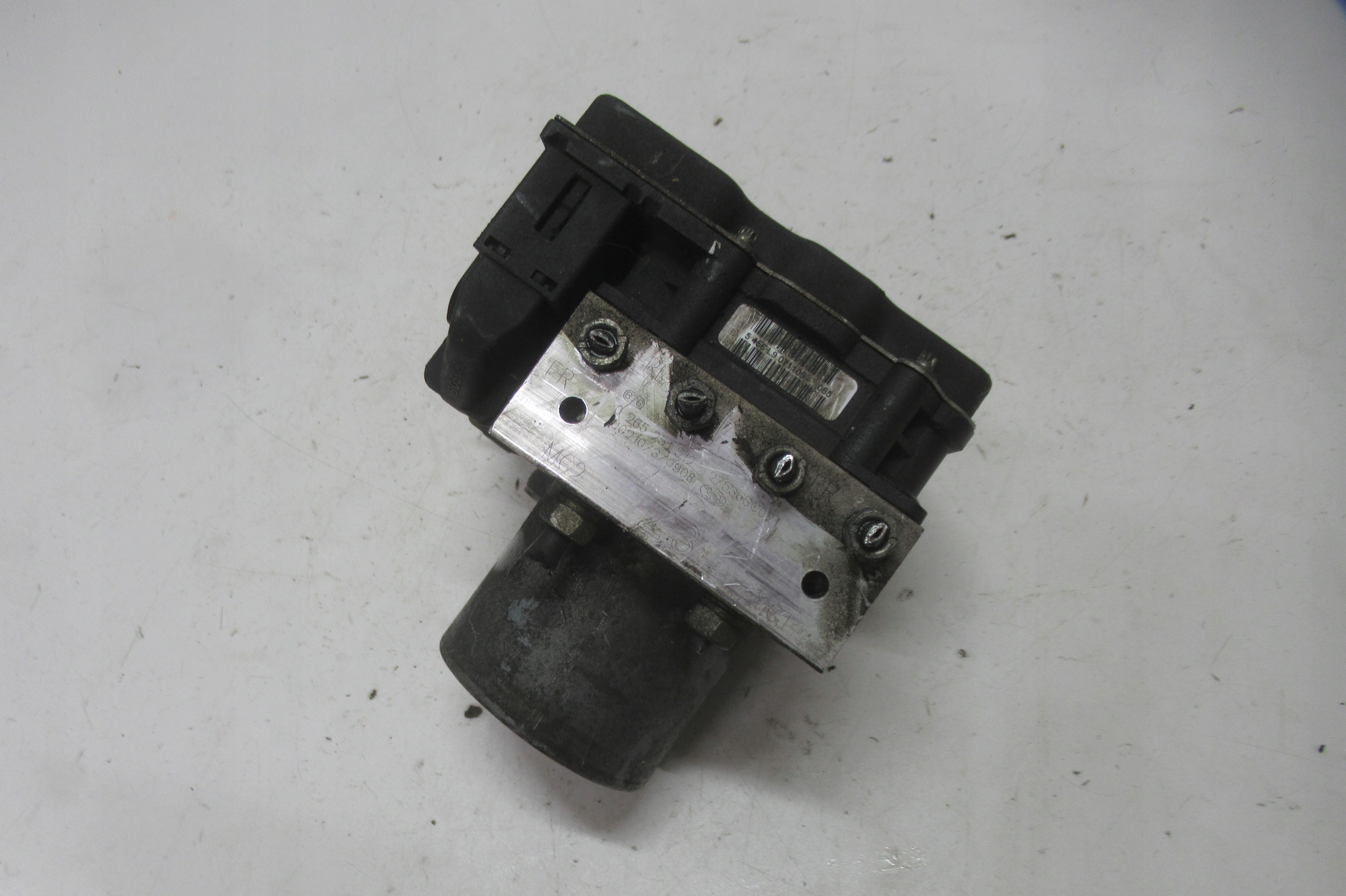 SUBARU FORESTER 2.0 Servofreno ABS 27536SC021