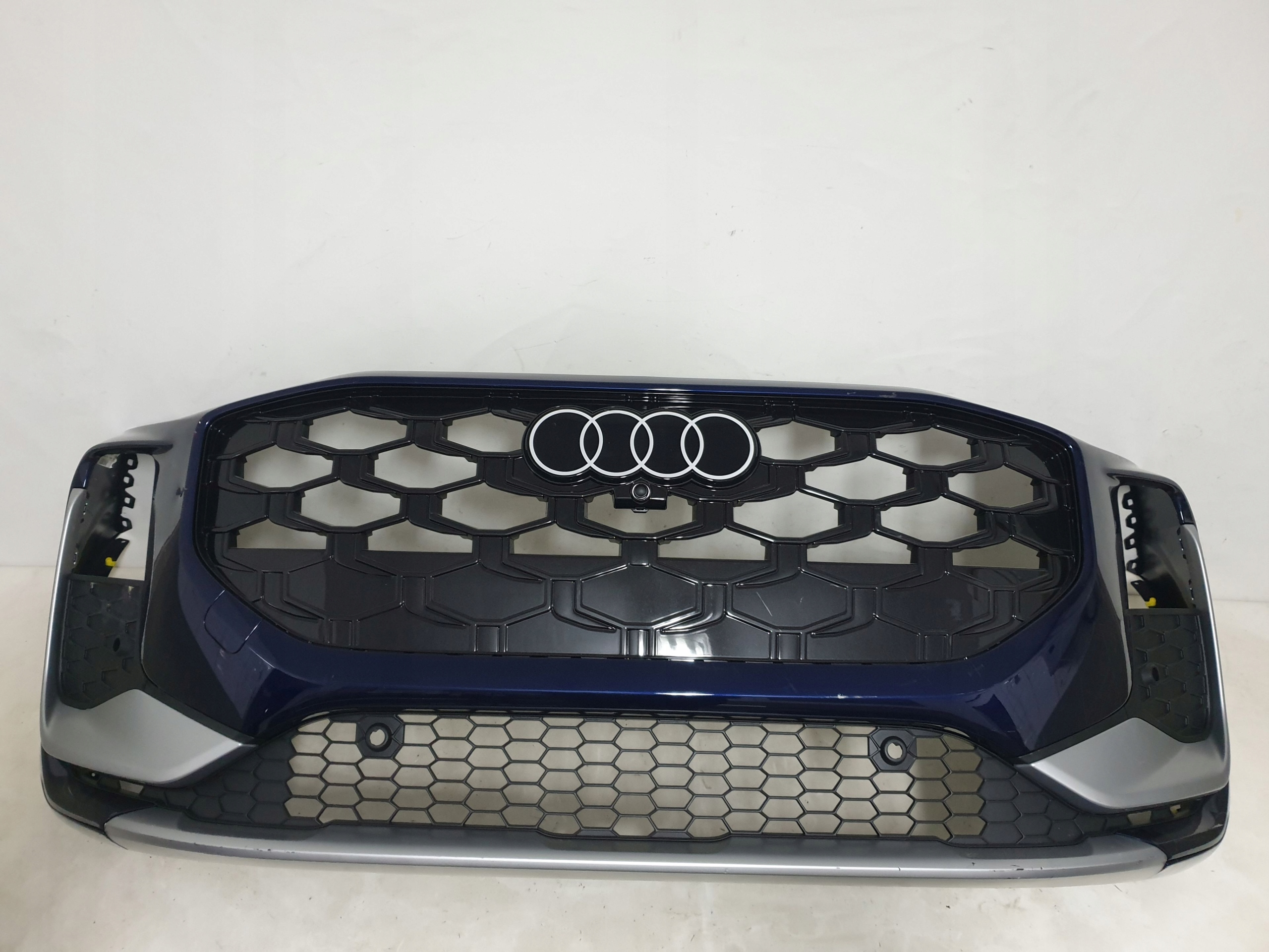 AUDI Q3 III 83H S-LINE 25-> bumper front front 4xPDC 83H807437D