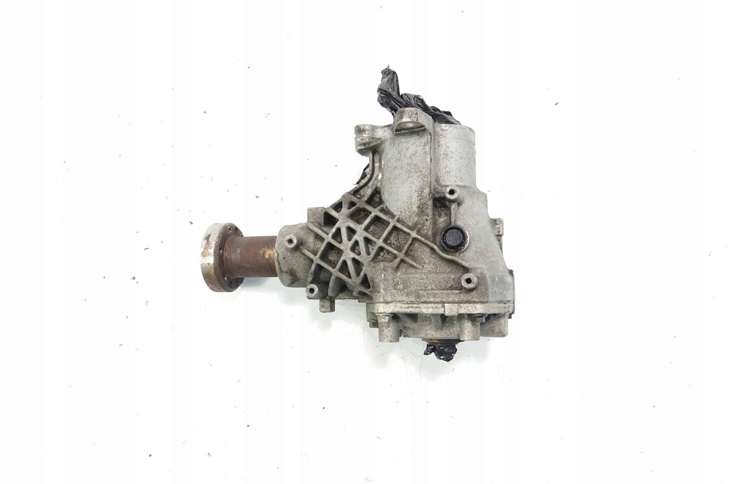 REDUKTOR gearboxes VOLVO V70 III 2.4 D 31325104
