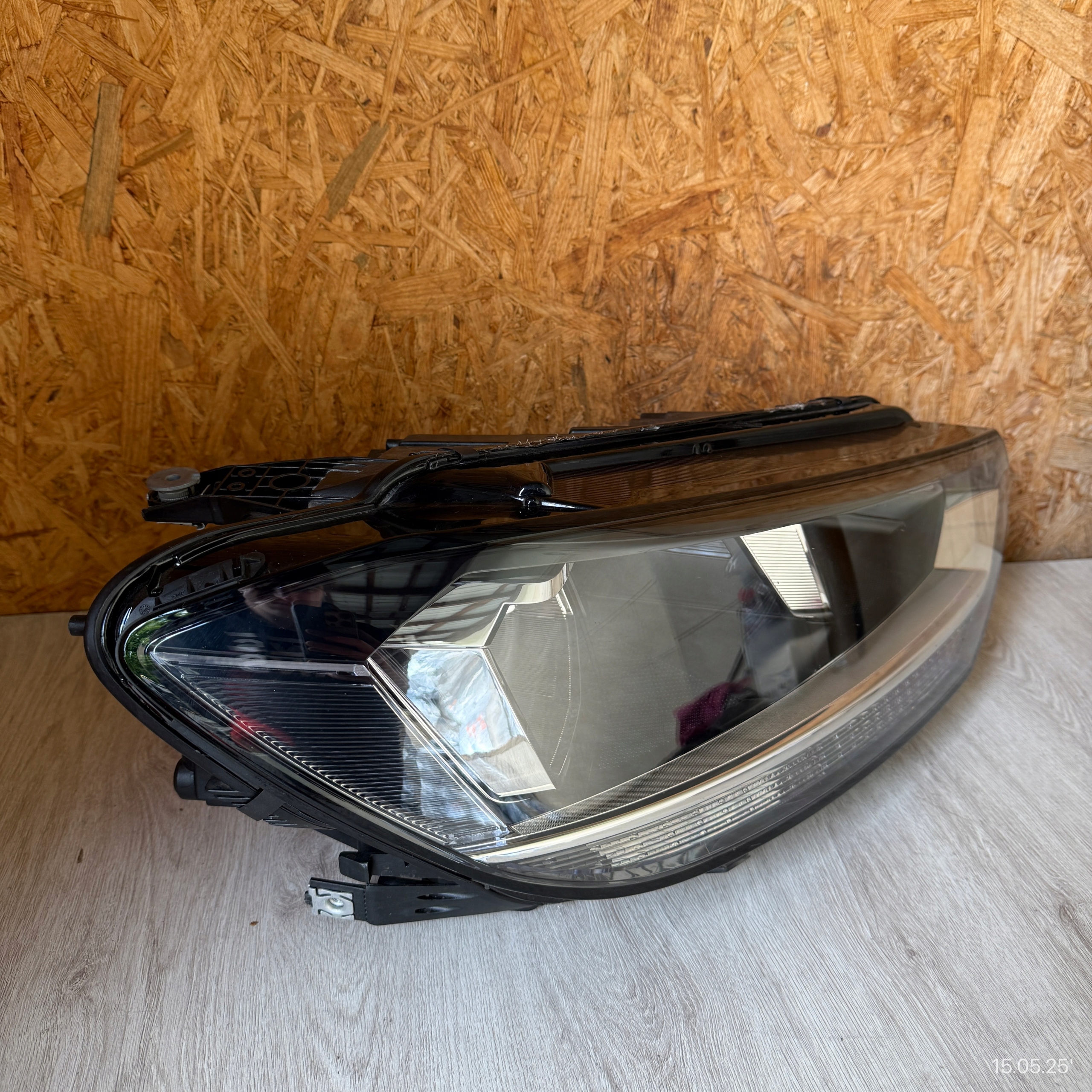 light front right VW VOLKSWAGEN TOURAN 5TA