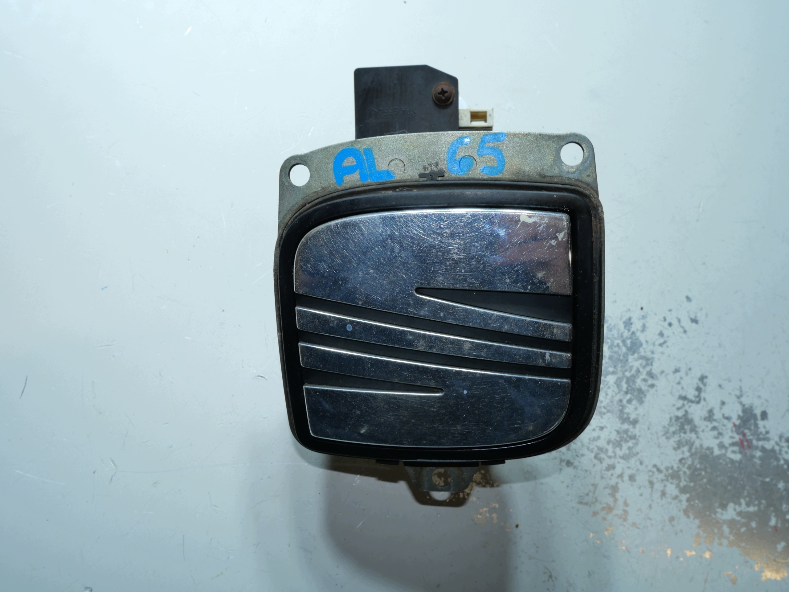 SEAT IBIZA III handle bonnet boot 6L6827573B